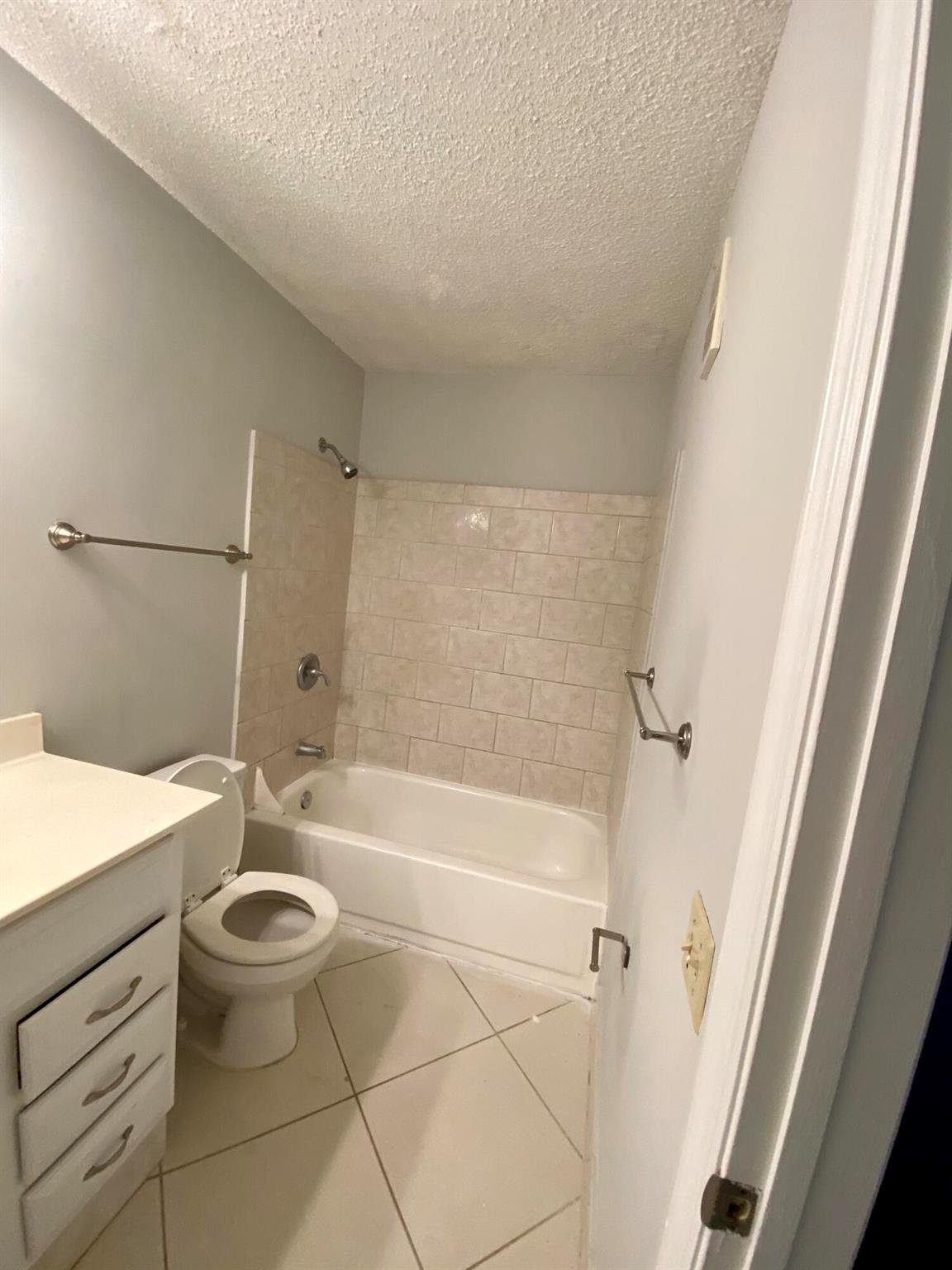 BOYNTON LANDINGS CONDO - Residential Lease