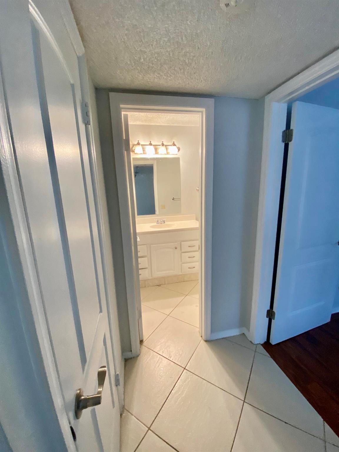 BOYNTON LANDINGS CONDO - Residential Lease