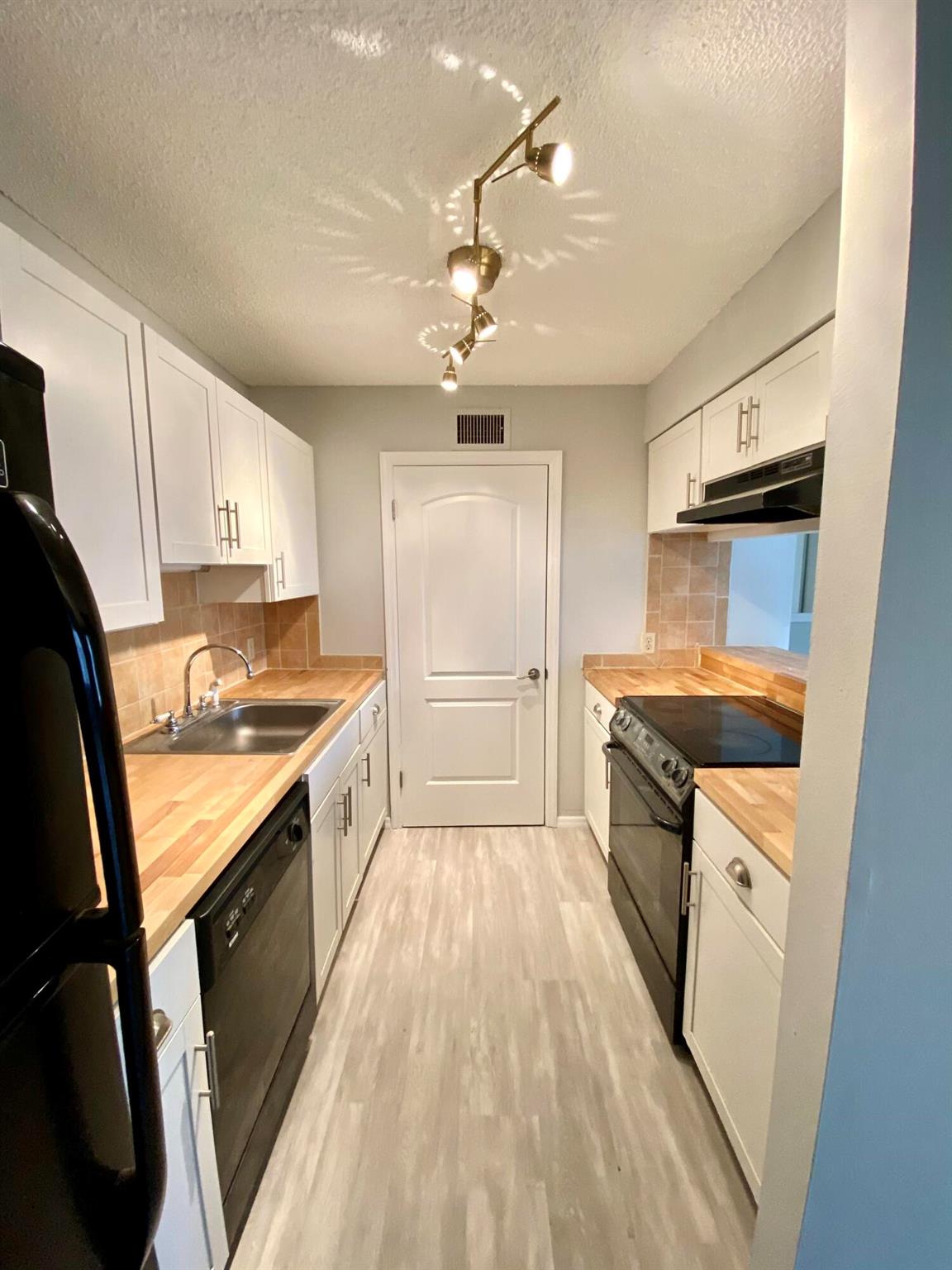 BOYNTON LANDINGS CONDO - Residential Lease