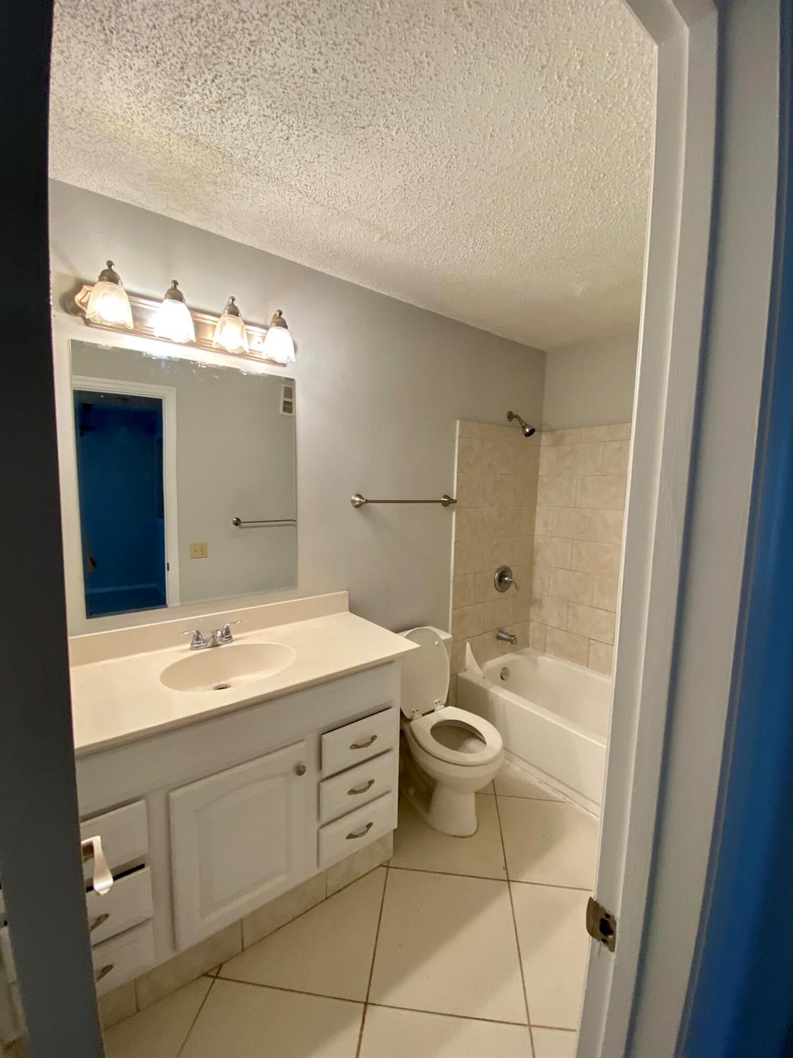 BOYNTON LANDINGS CONDO - Residential Lease