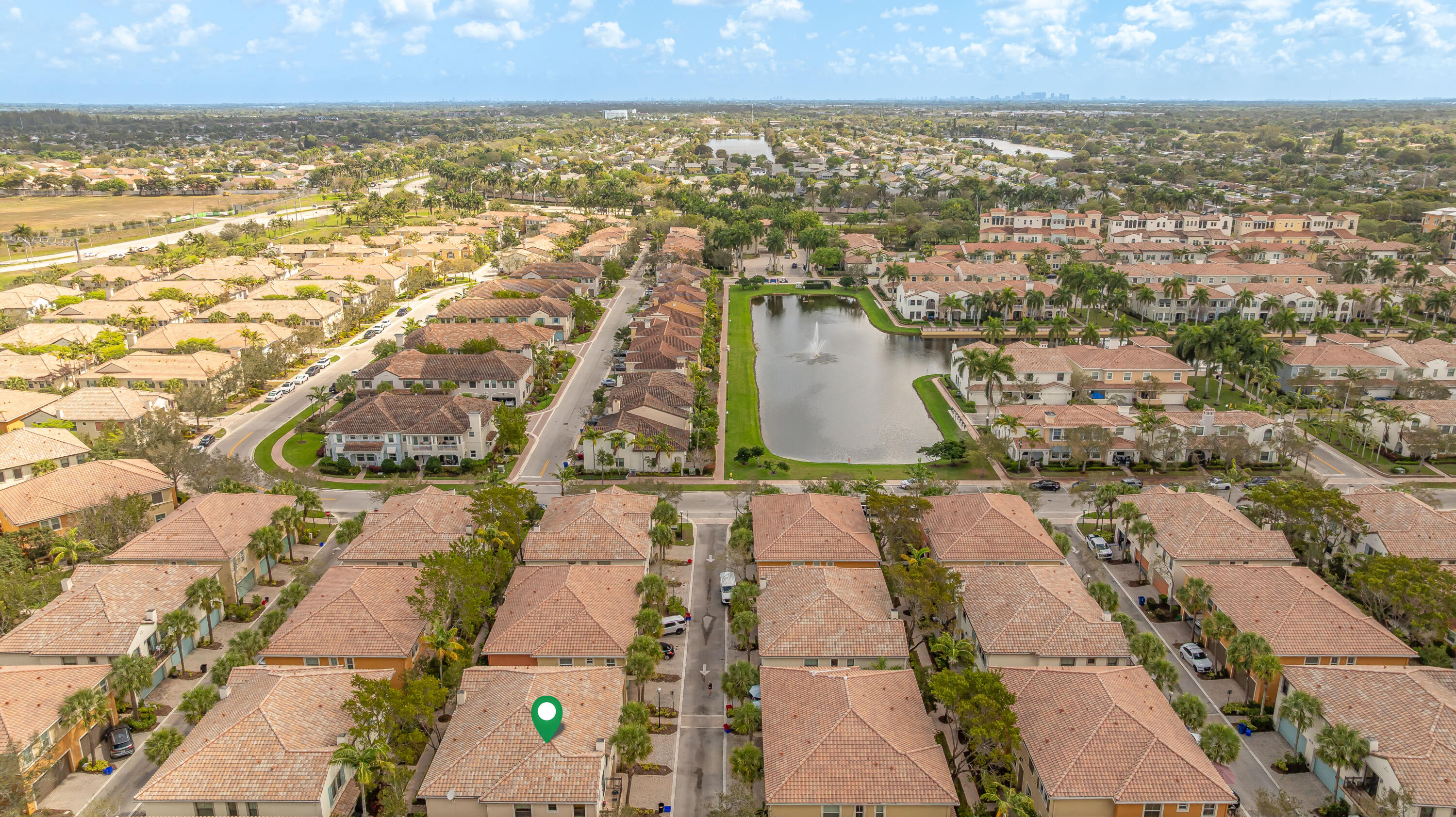 SAWGRASS LAKES - Residential