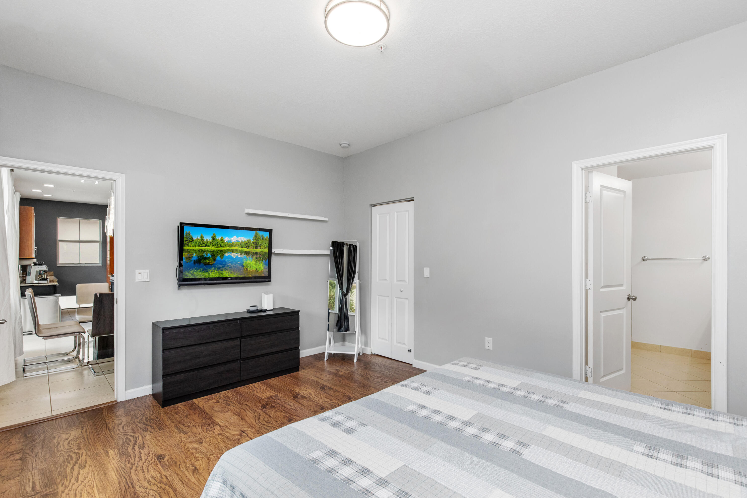 SAWGRASS LAKES - Residential