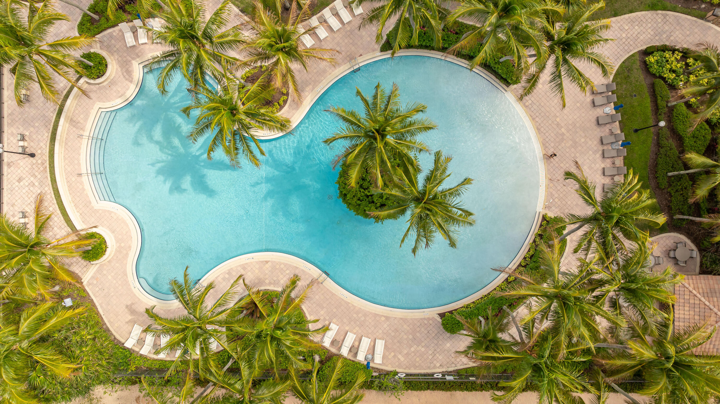 SAWGRASS LAKES - Residential