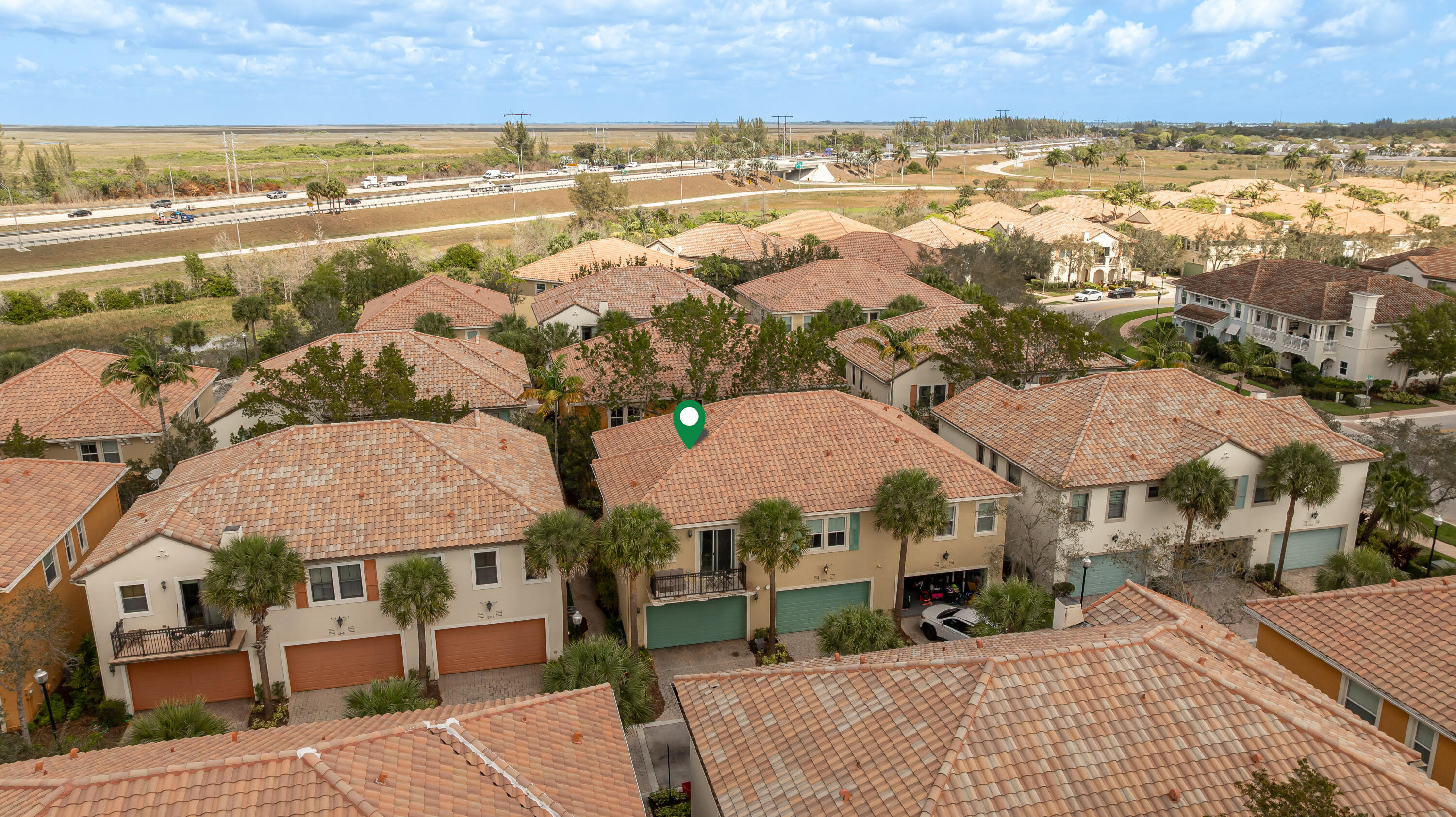 SAWGRASS LAKES - Residential