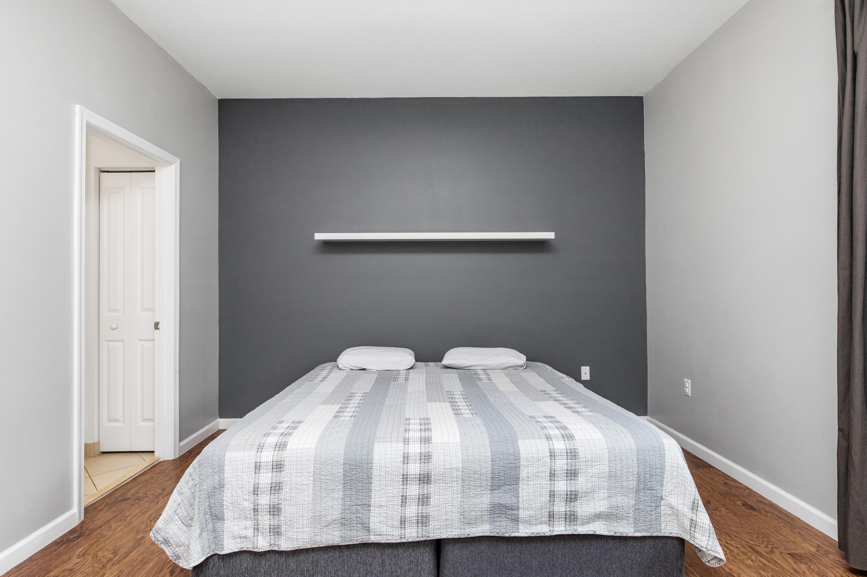 SAWGRASS LAKES - Residential