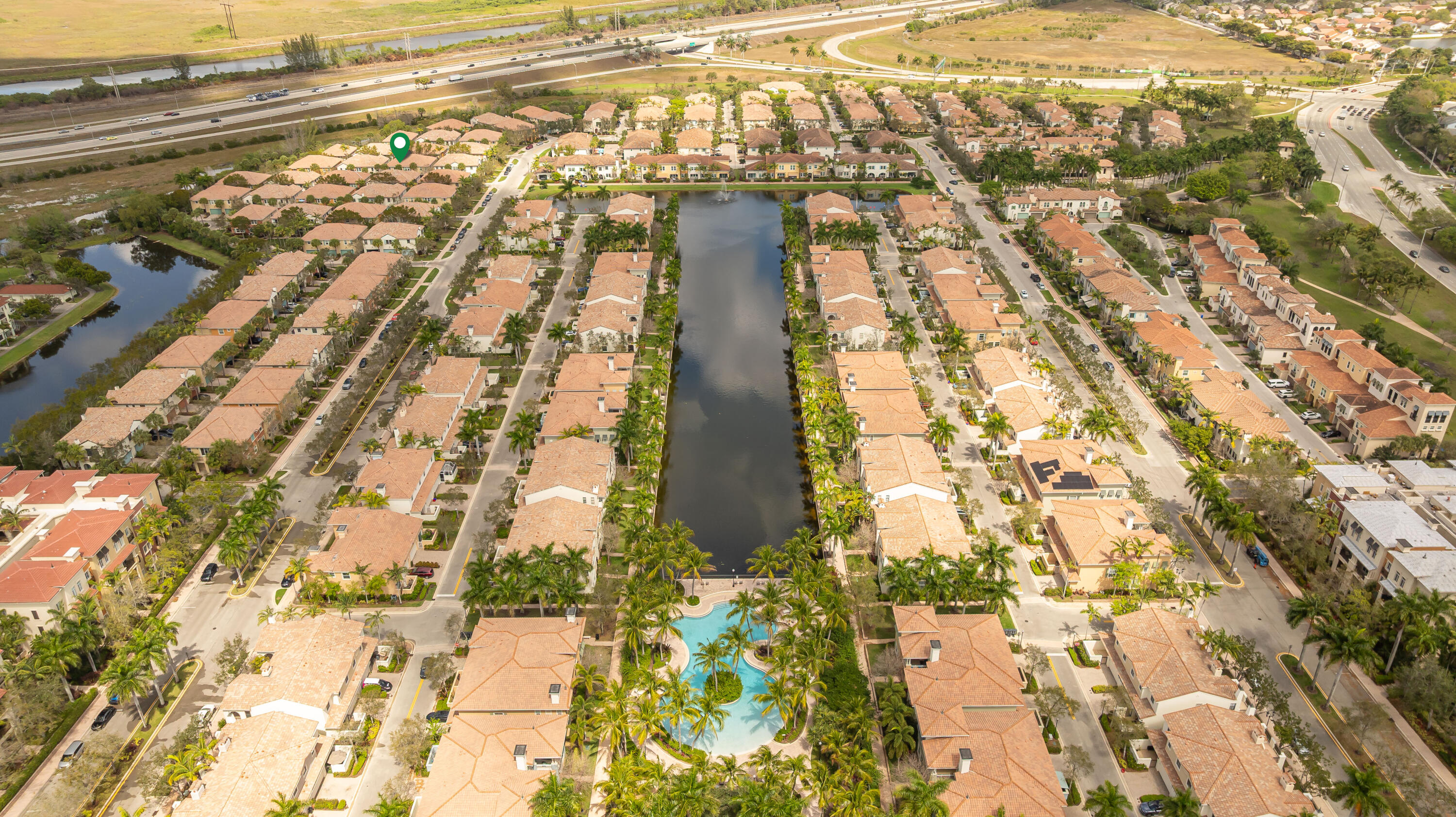 SAWGRASS LAKES - Residential