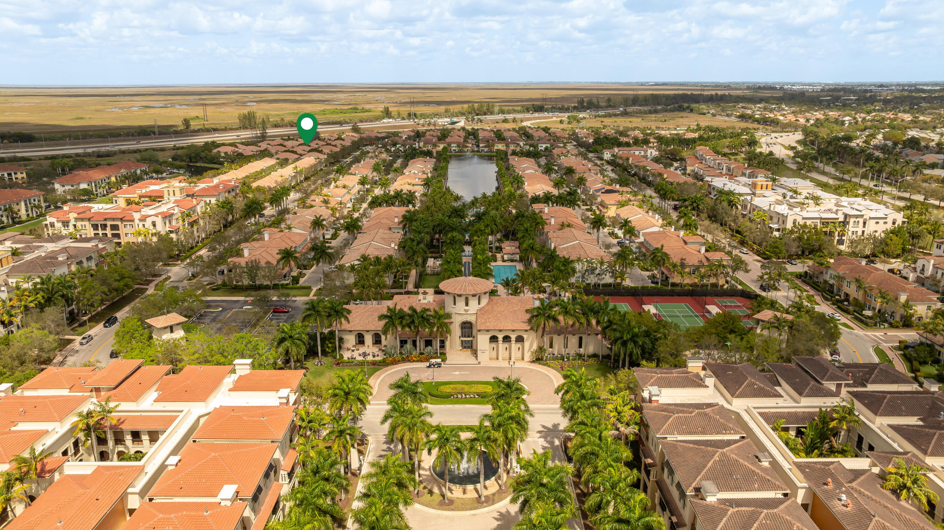 SAWGRASS LAKES - Residential