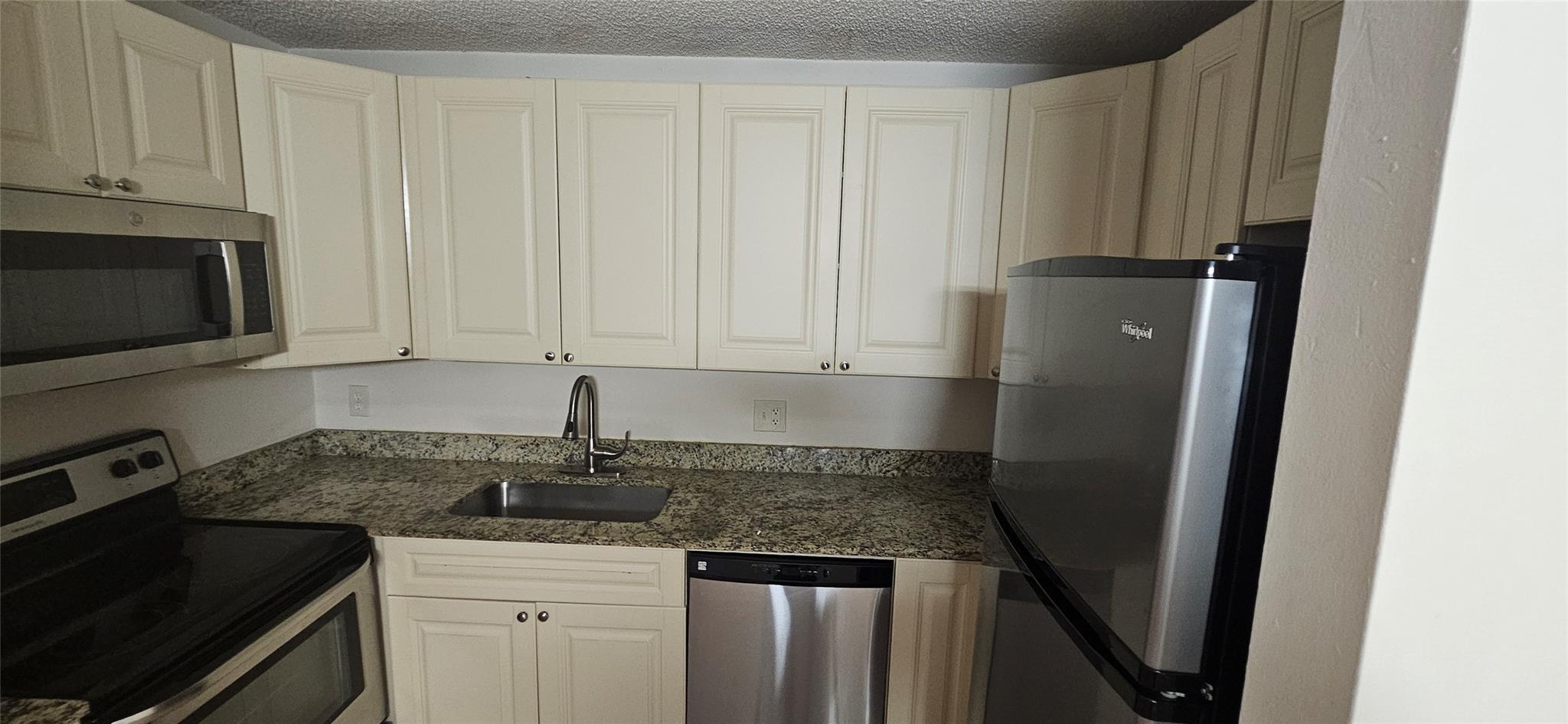 SPRINGS PARK CONDO - Residential Lease