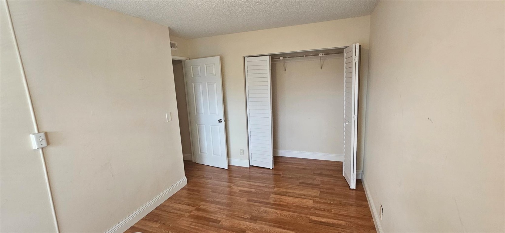 SPRINGS PARK CONDO - Residential Lease