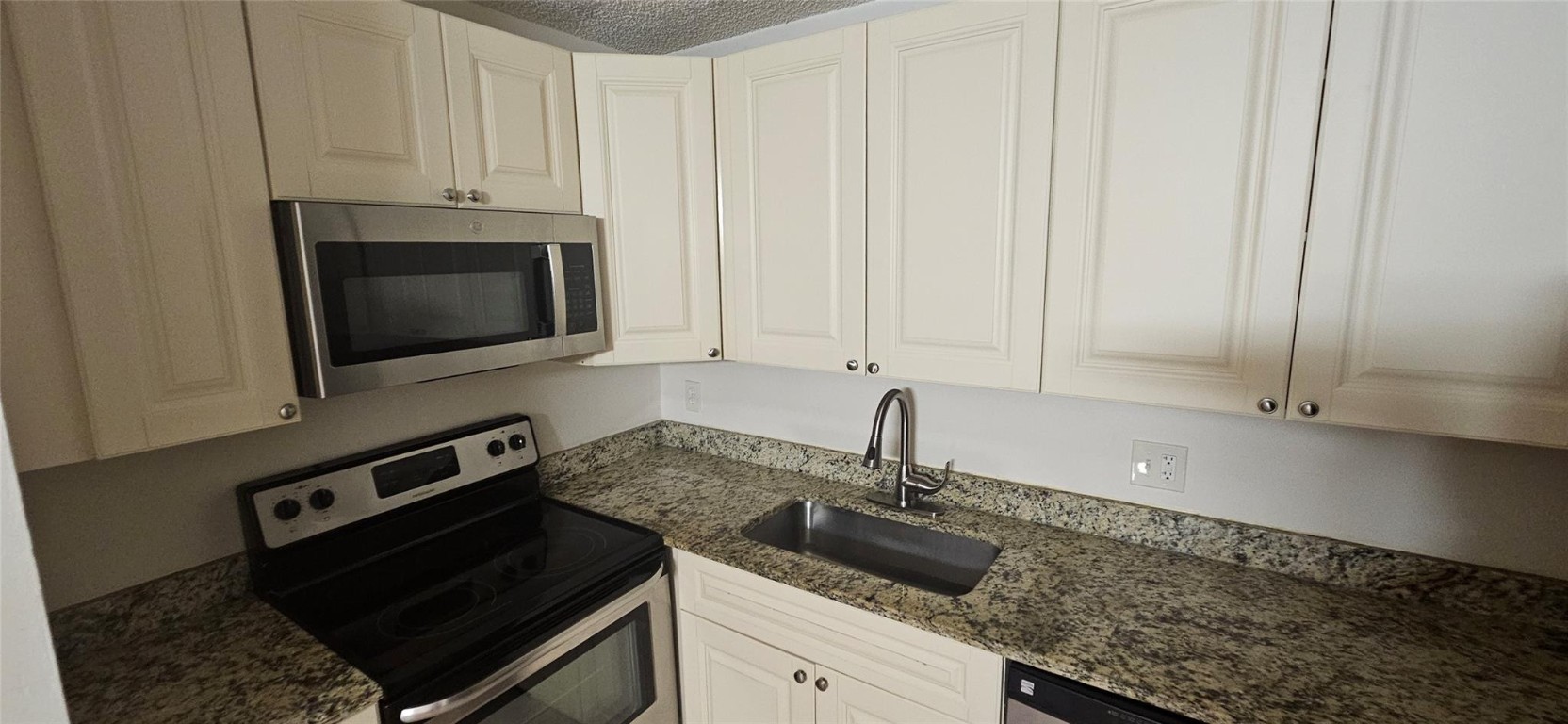 SPRINGS PARK CONDO - Residential Lease