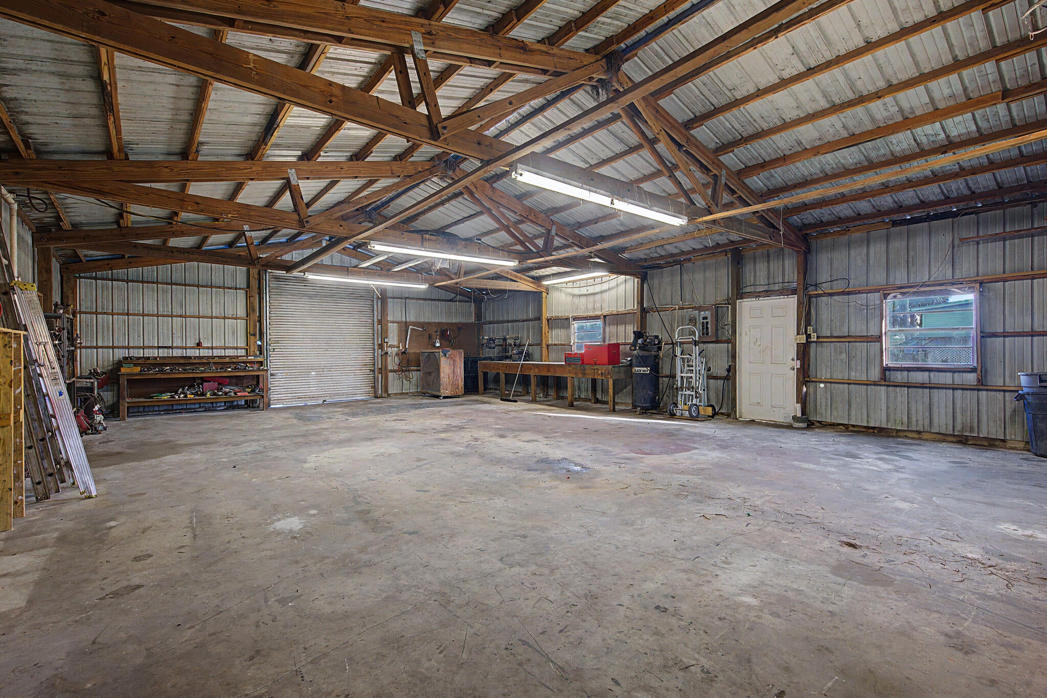 37 E CORKSCREW Boulevard