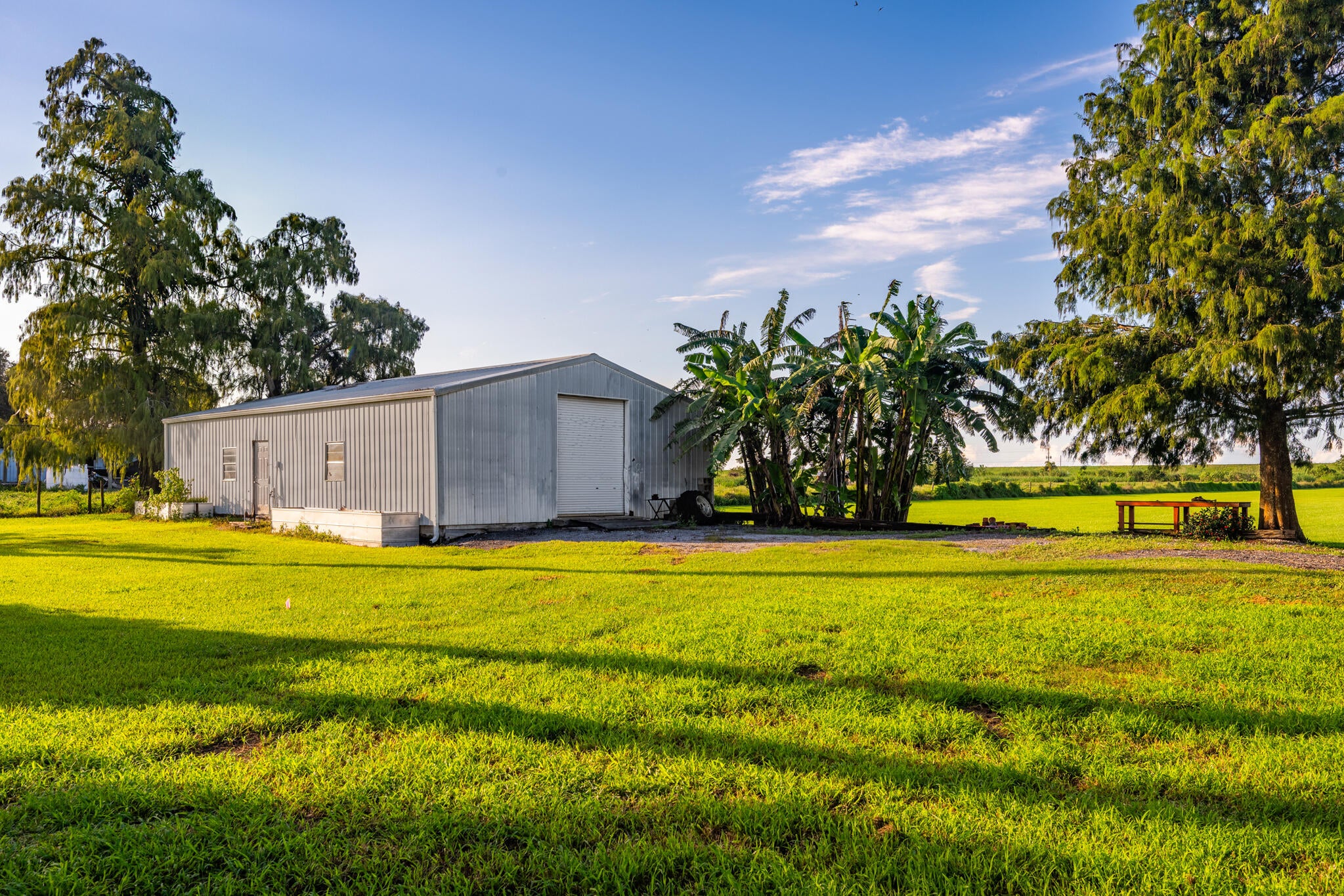 37 E CORKSCREW Boulevard