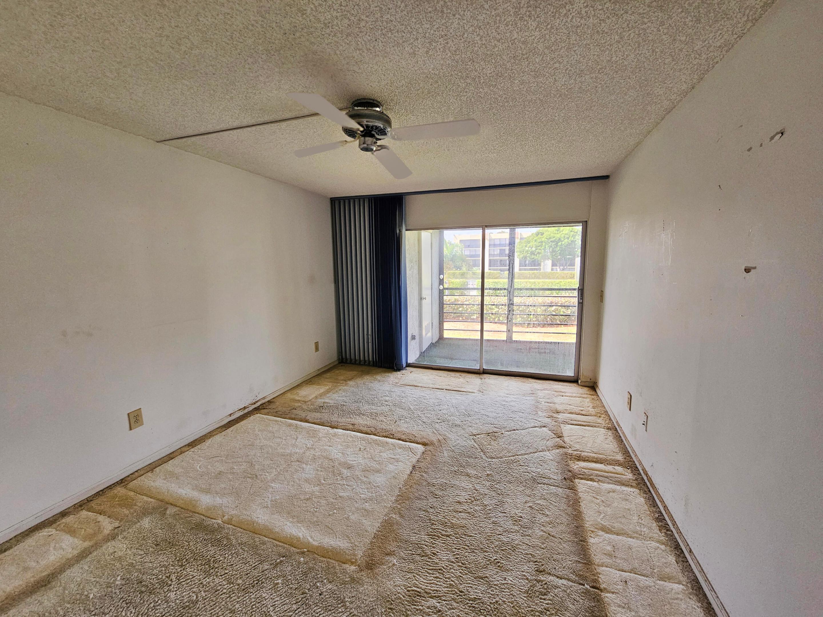 PINES OF BOCA BARWOOD - Residential