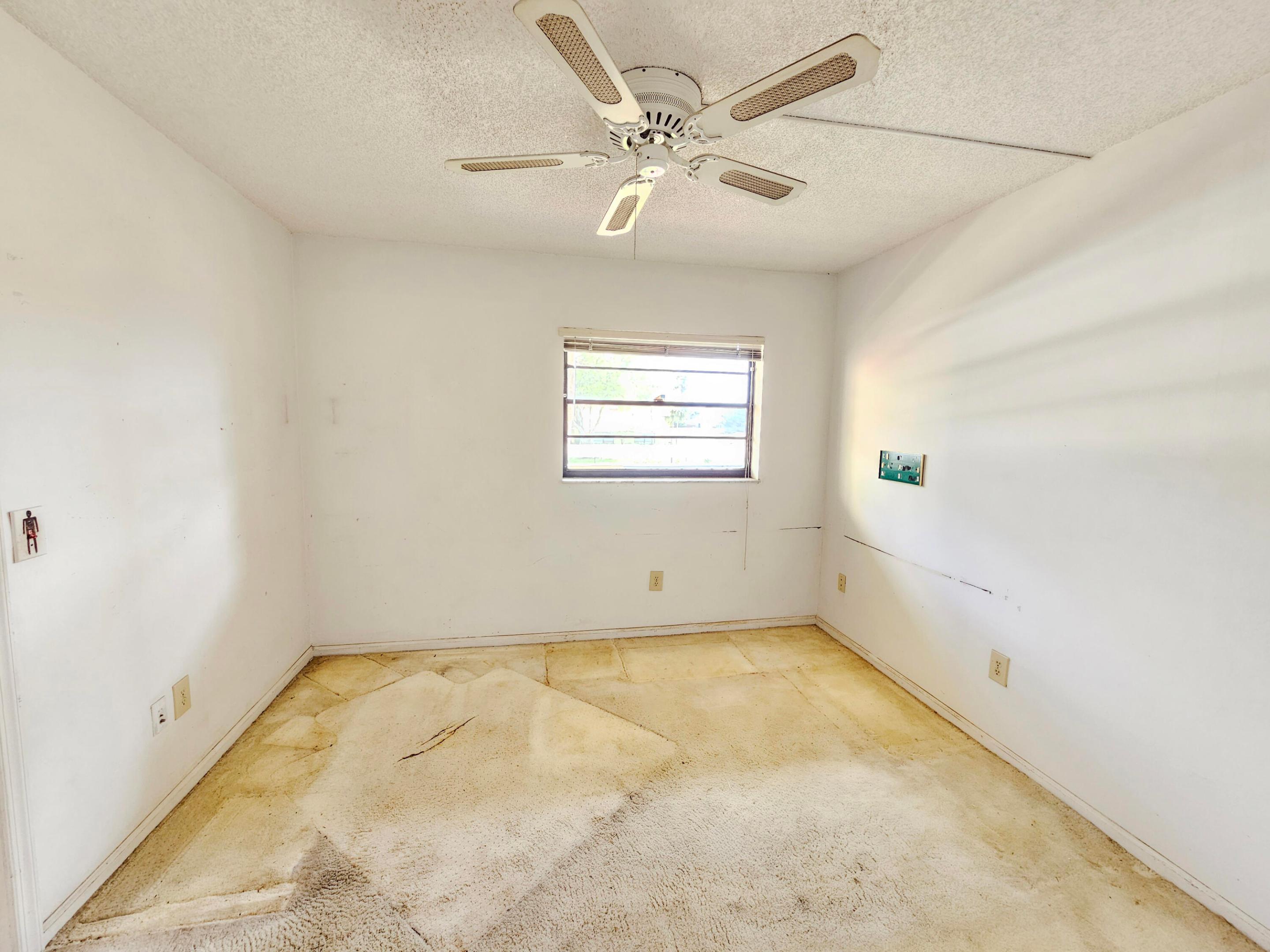 PINES OF BOCA BARWOOD - Residential