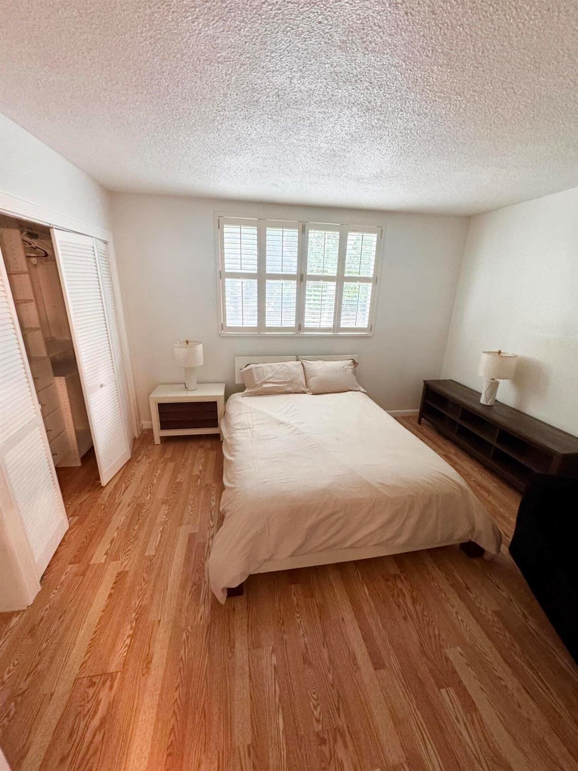 PALM BEACH WHITEHOUSE - Residential Lease