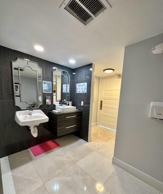 Opal Towers West Condo - Residential Lease