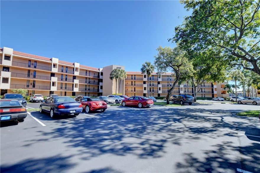Beautiful view of the lake from the third floor of this 2 bedroom 2 bath opportunity. Needs TLC, seller was a smoker. But this location is great, price is good, and the community is lovely. 3 clubhouses with kitchens, 3 pools, exercise path, shuffleboard, grills. And with new flooring, a coat of Killz, and some updates, this would be a gem. A/c is new.
