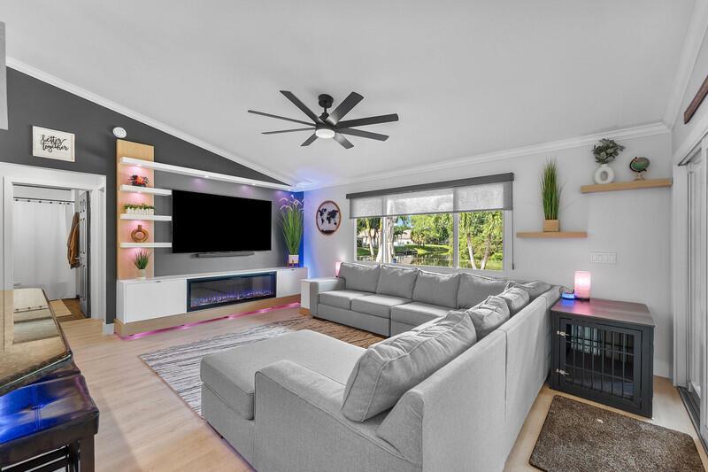 CRESTWOOD UNIT 1 PL 4 - Residential