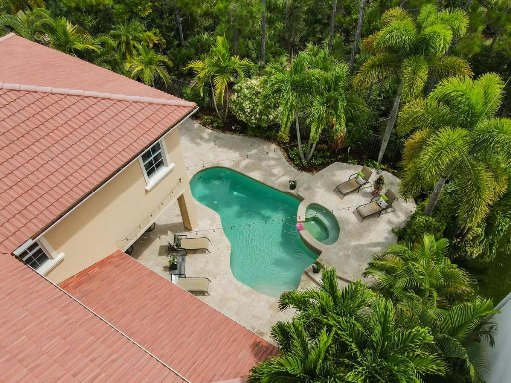 Photo of 1116 Vintner Boulevard, Palm Beach Gardens, FL 33410 (MLS # R10976121)