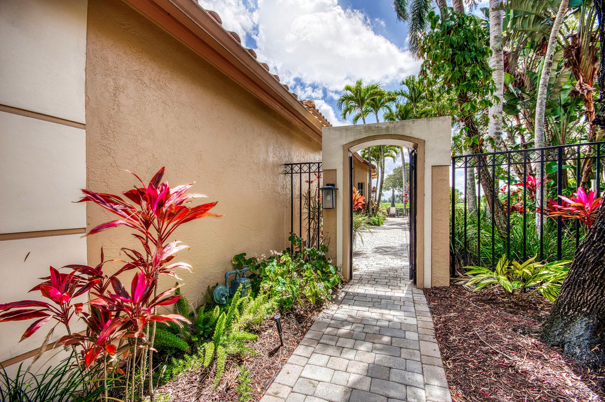 10364 Osprey Trace