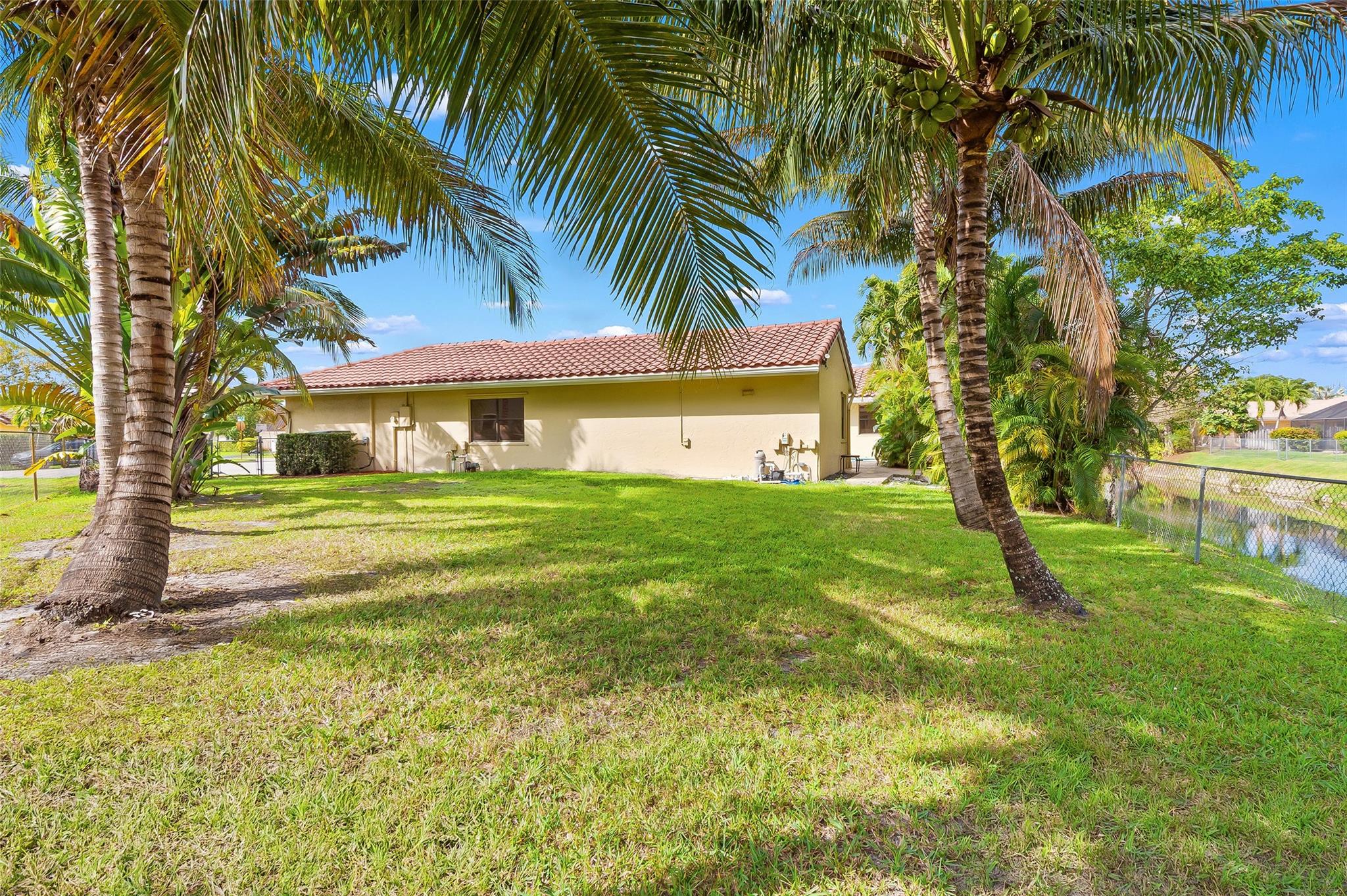 6581 NW 52nd St