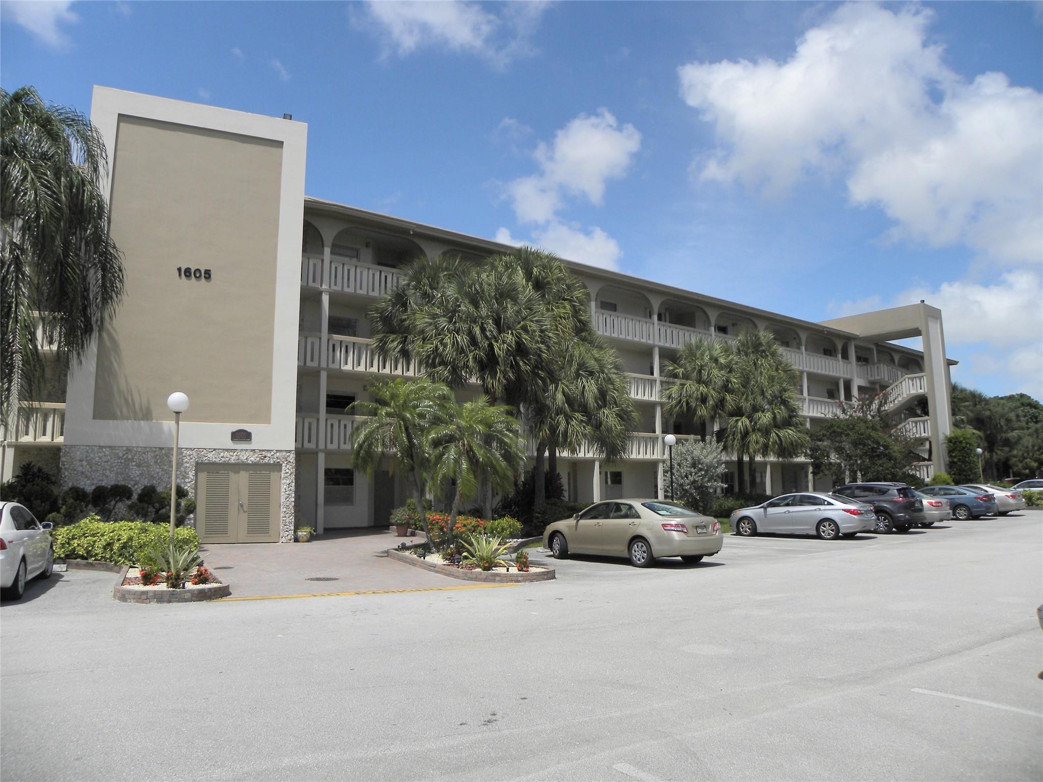 1605 Abaco Dr J1 1605 J1
