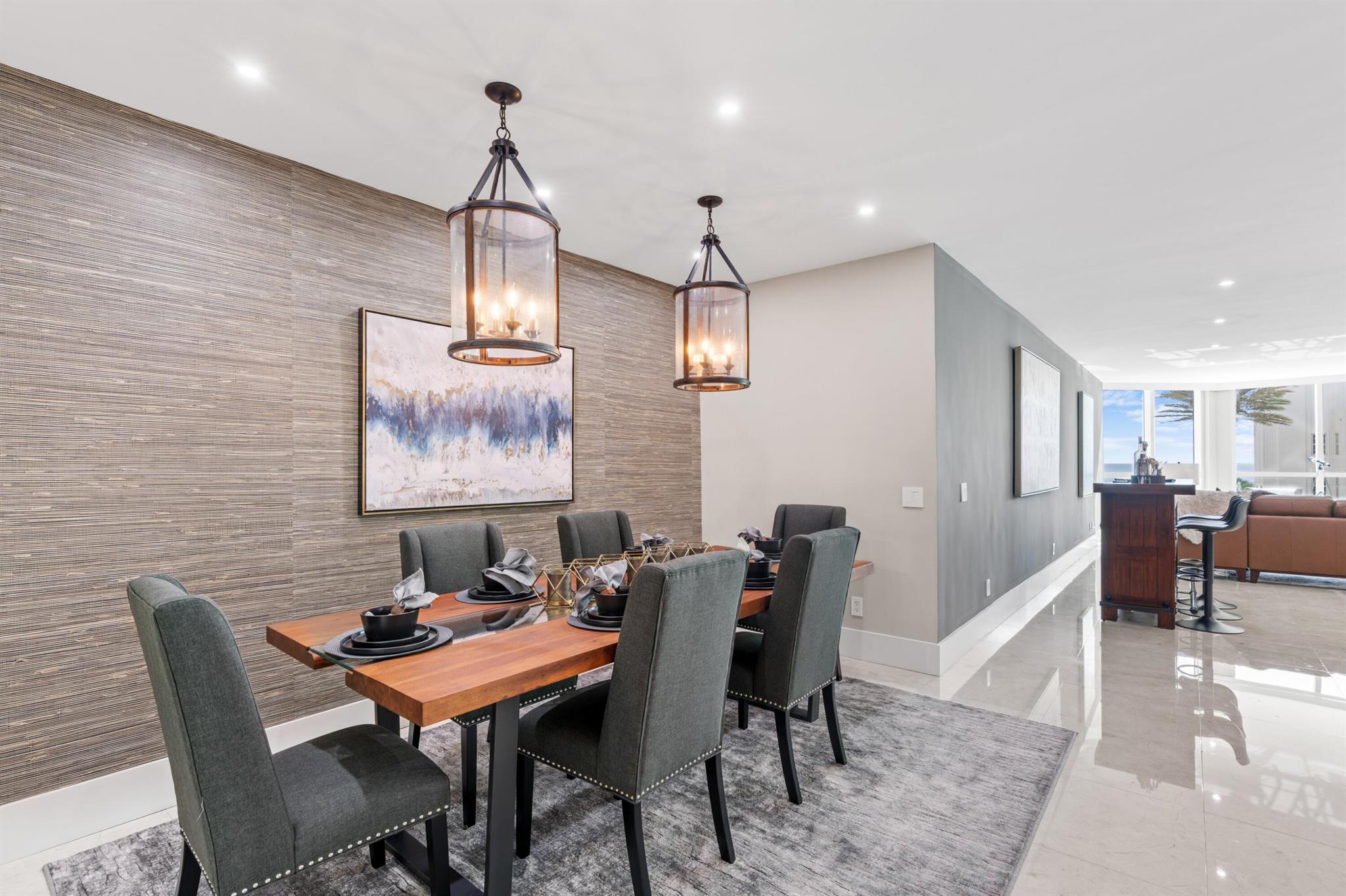 Las Olas Beach Club - Residential