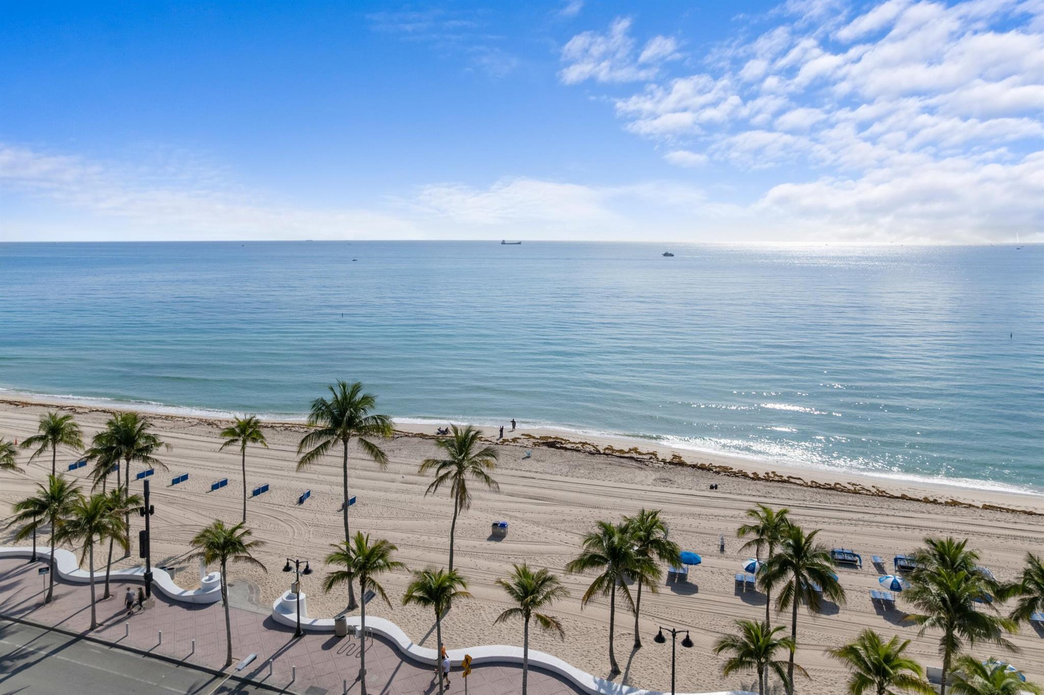 Las Olas Beach Club - Residential