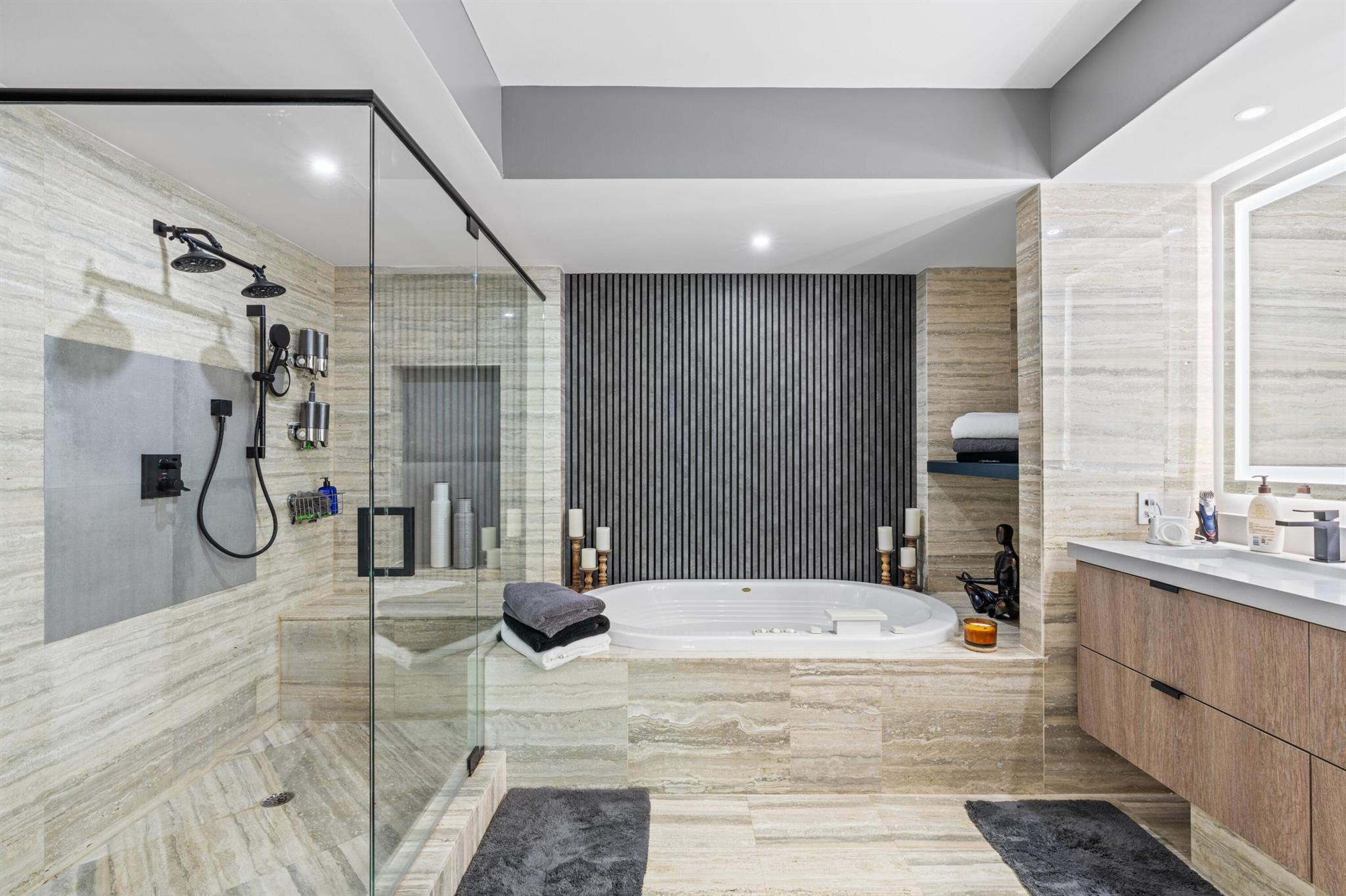 Las Olas Beach Club - Residential