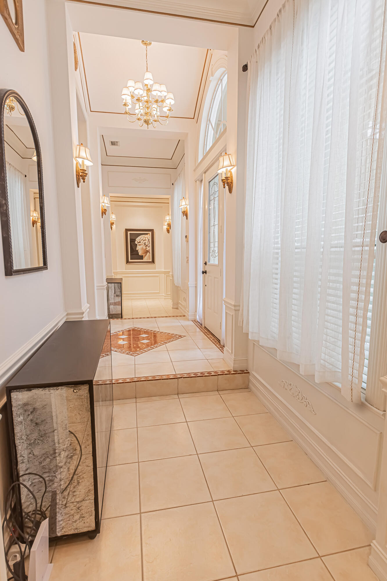 COUNTRY CLUB ESTATES - Residential