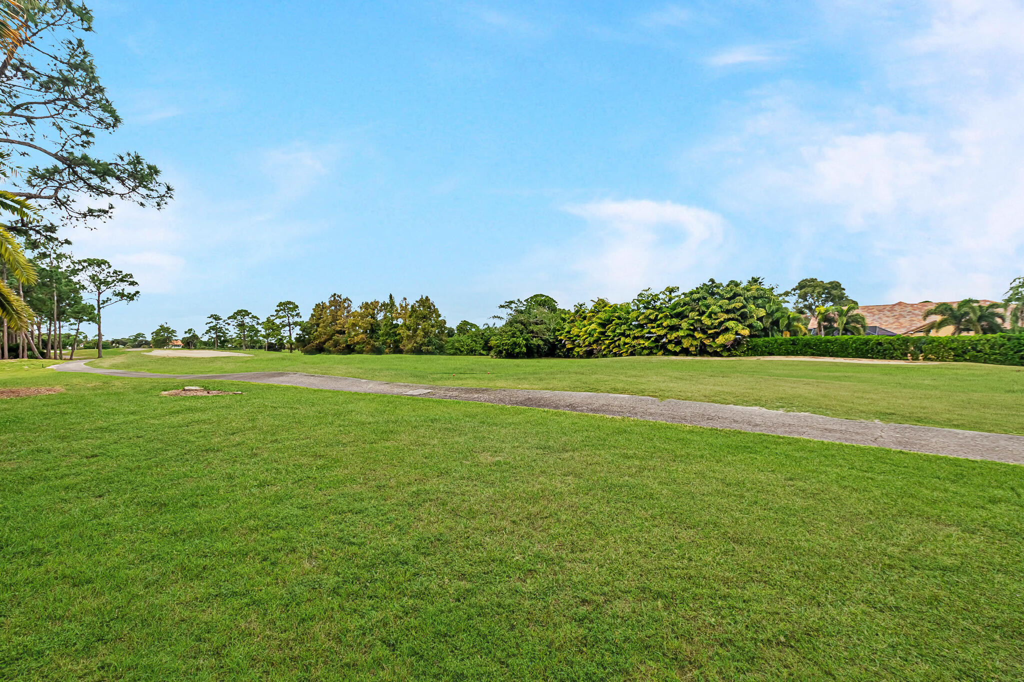 COUNTRY CLUB ESTATES - Residential