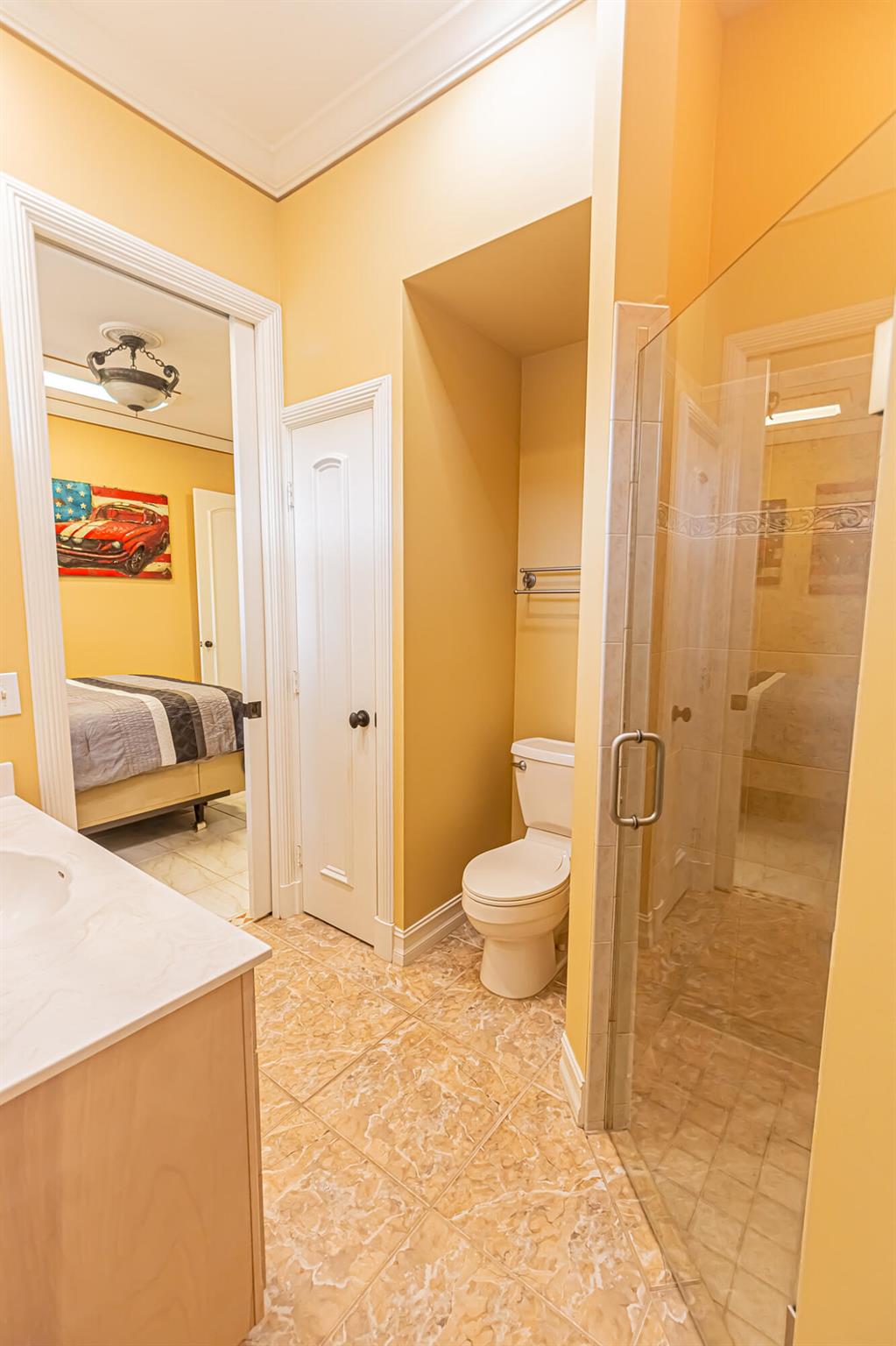 COUNTRY CLUB ESTATES - Residential