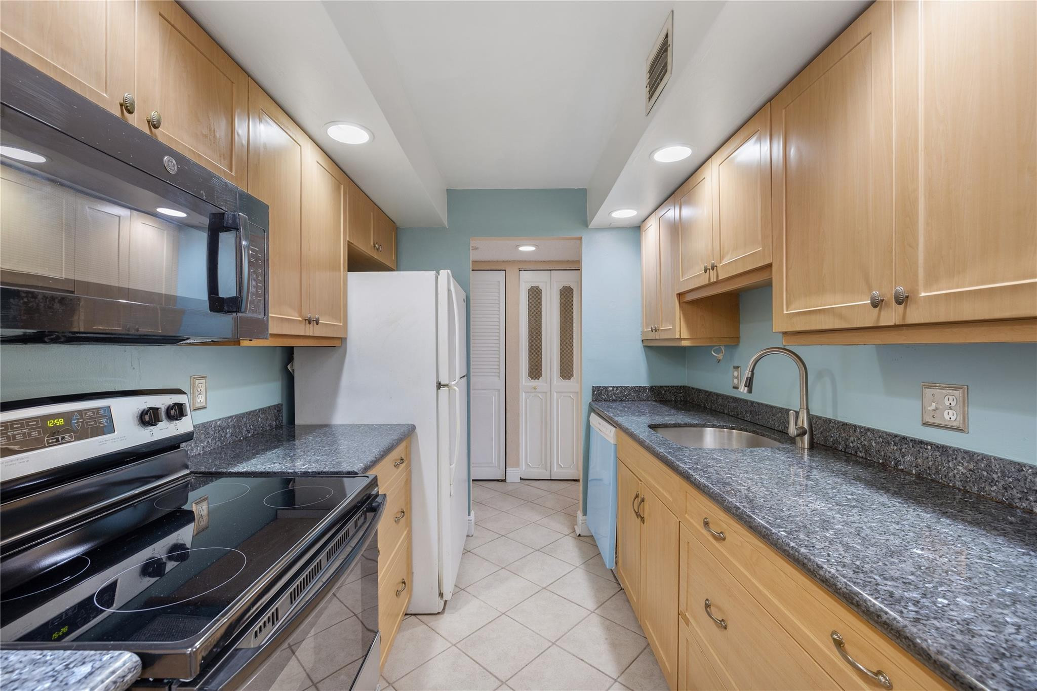 The Gate Three - Residential