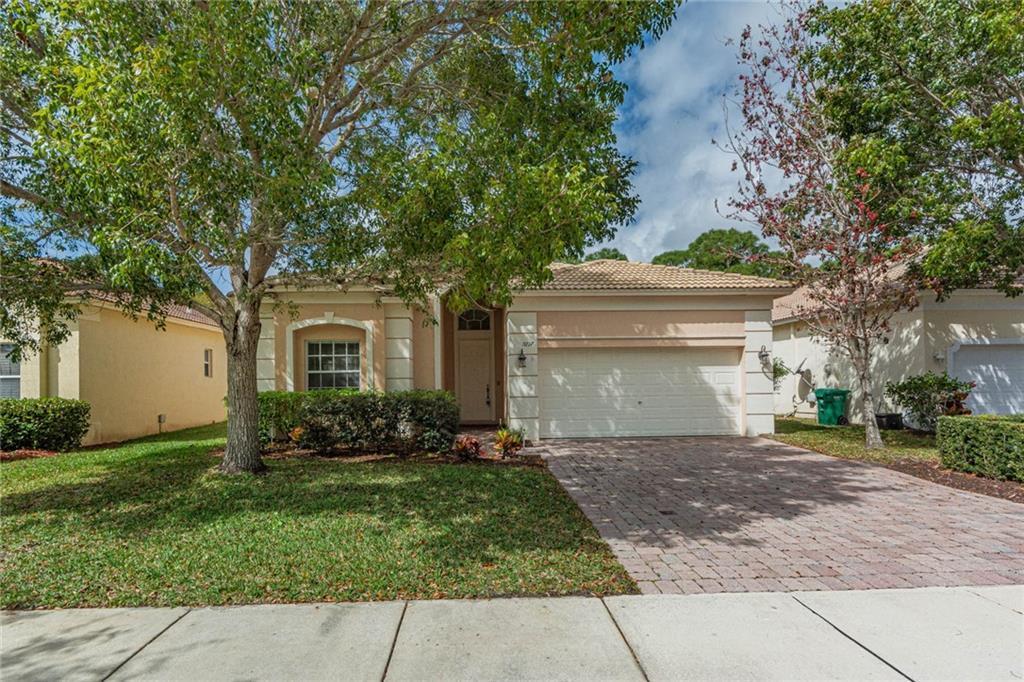 Per HOA-credit score above 700. Easy to show, vacant. Room Sizes are approximate.