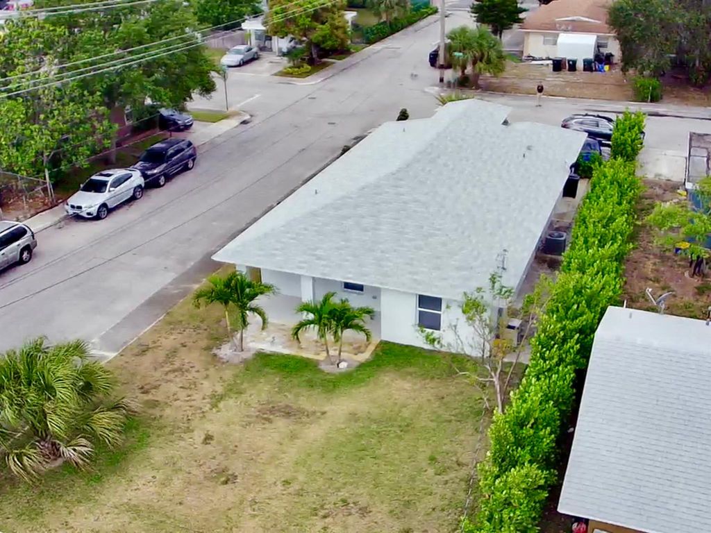 Photo of 1432 S J Street, Lake Worth Beach, FL 33460 (MLS # R11095480)