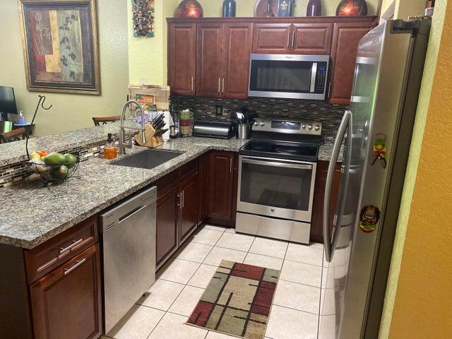 CATALINA PLACE - Residential Lease