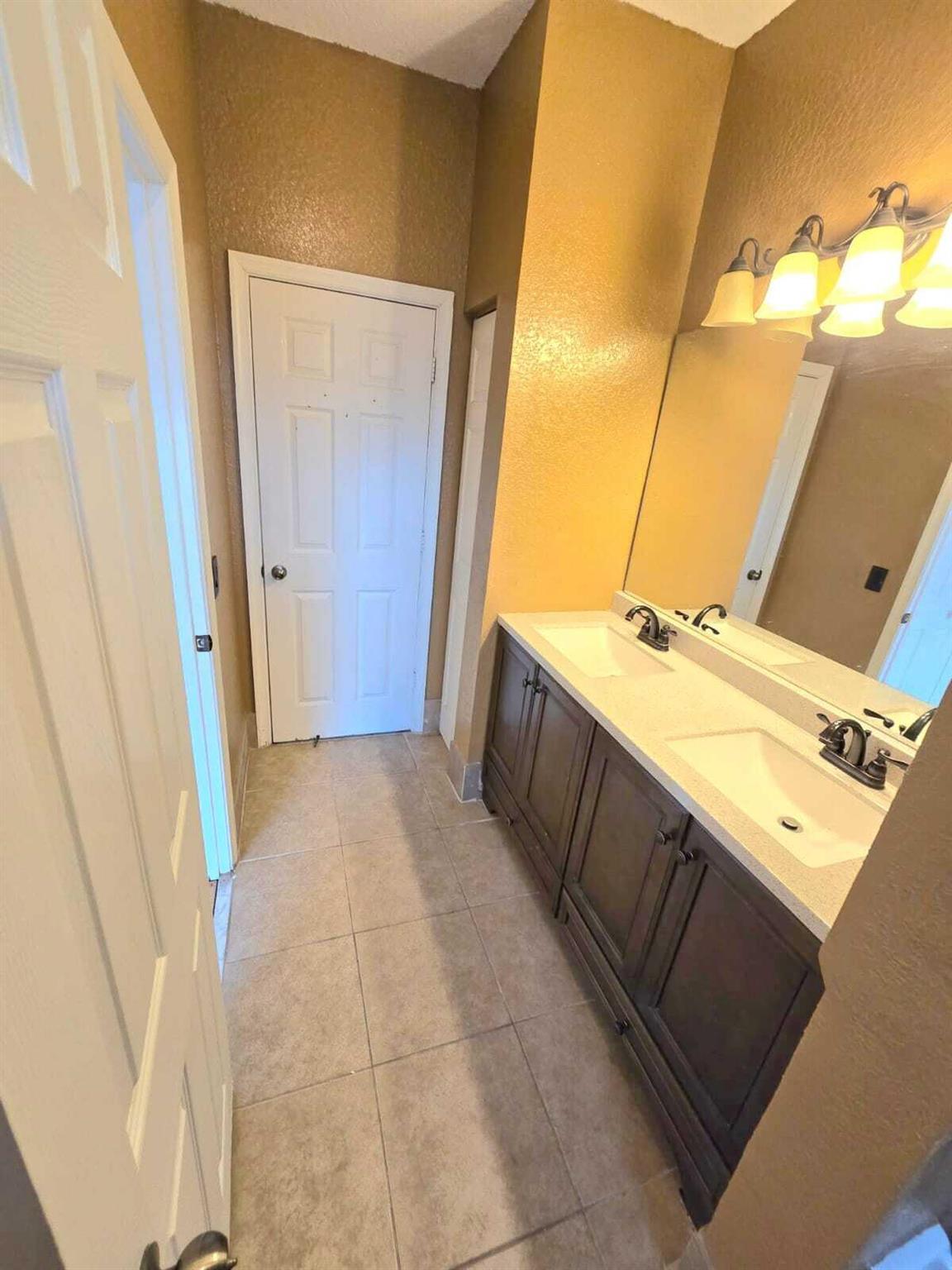 CATALINA PLACE - Residential Lease