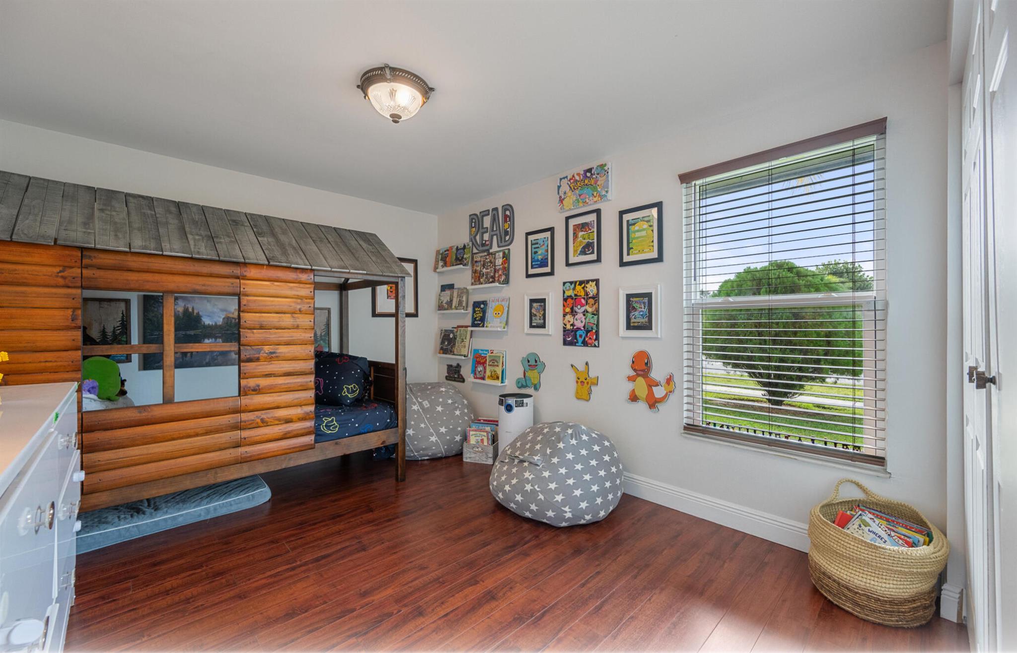 COUNTERPOINT ESTATES 5 - Residential