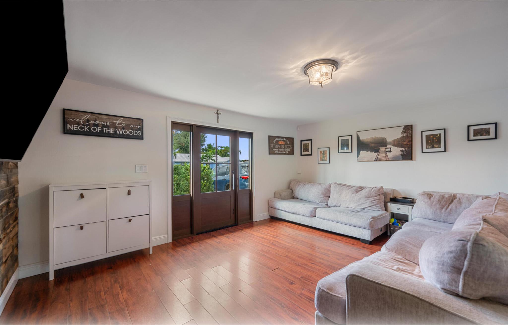 COUNTERPOINT ESTATES 5 - Residential