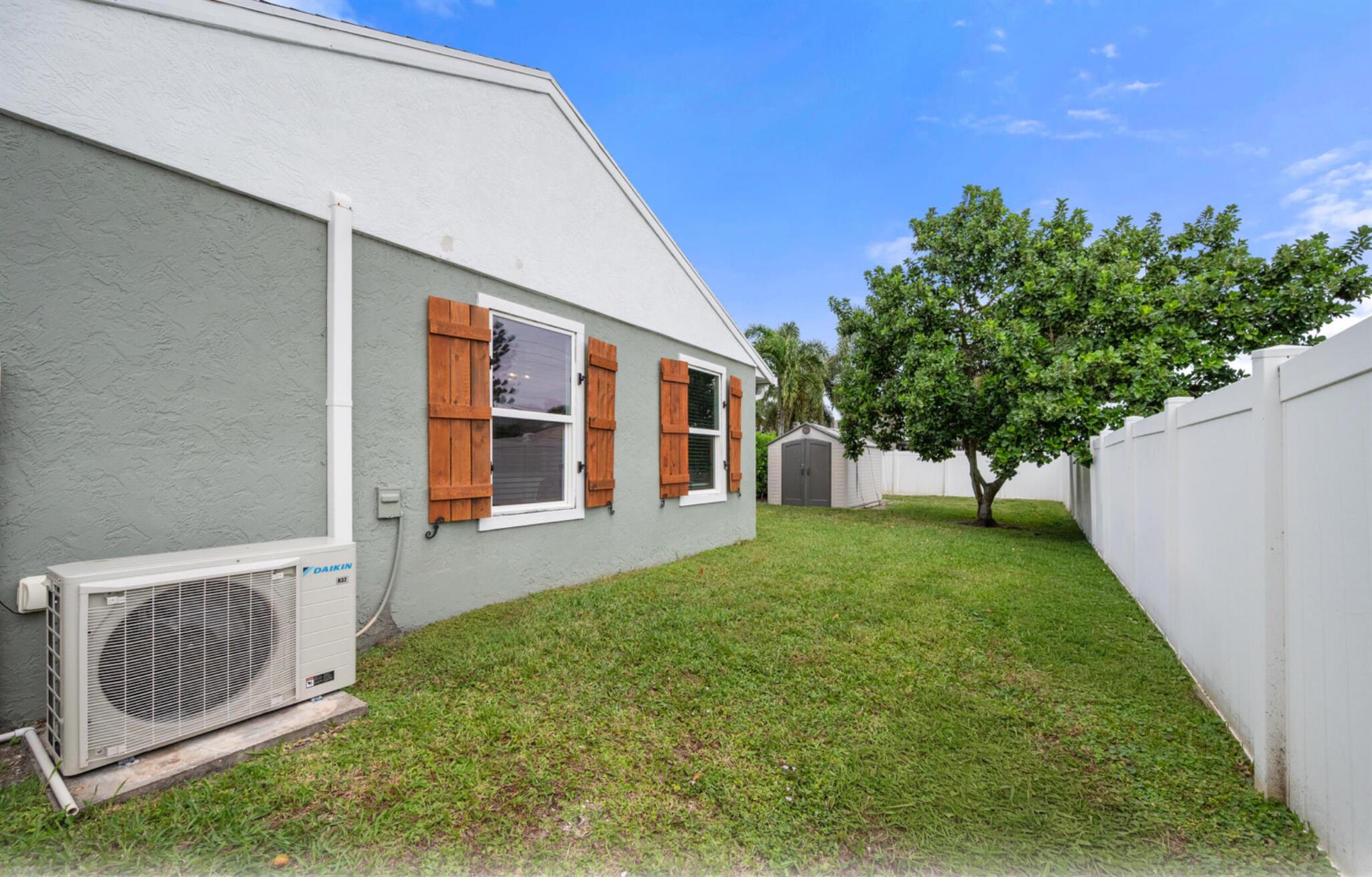 COUNTERPOINT ESTATES 5 - Residential