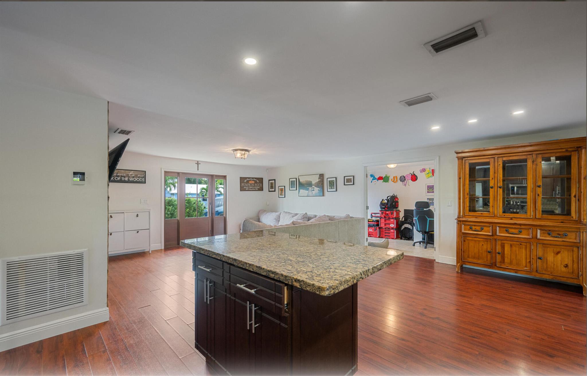 COUNTERPOINT ESTATES 5 - Residential