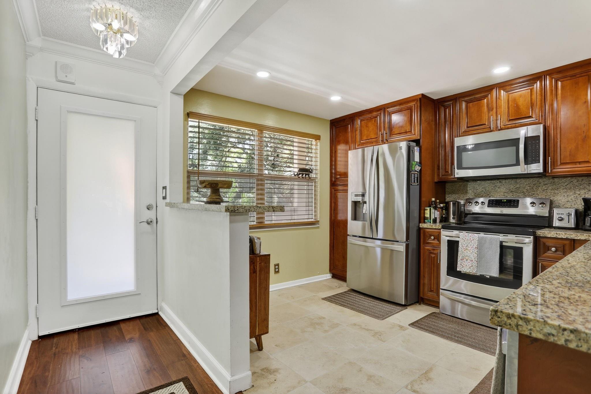 2403 Antigua Cir B2