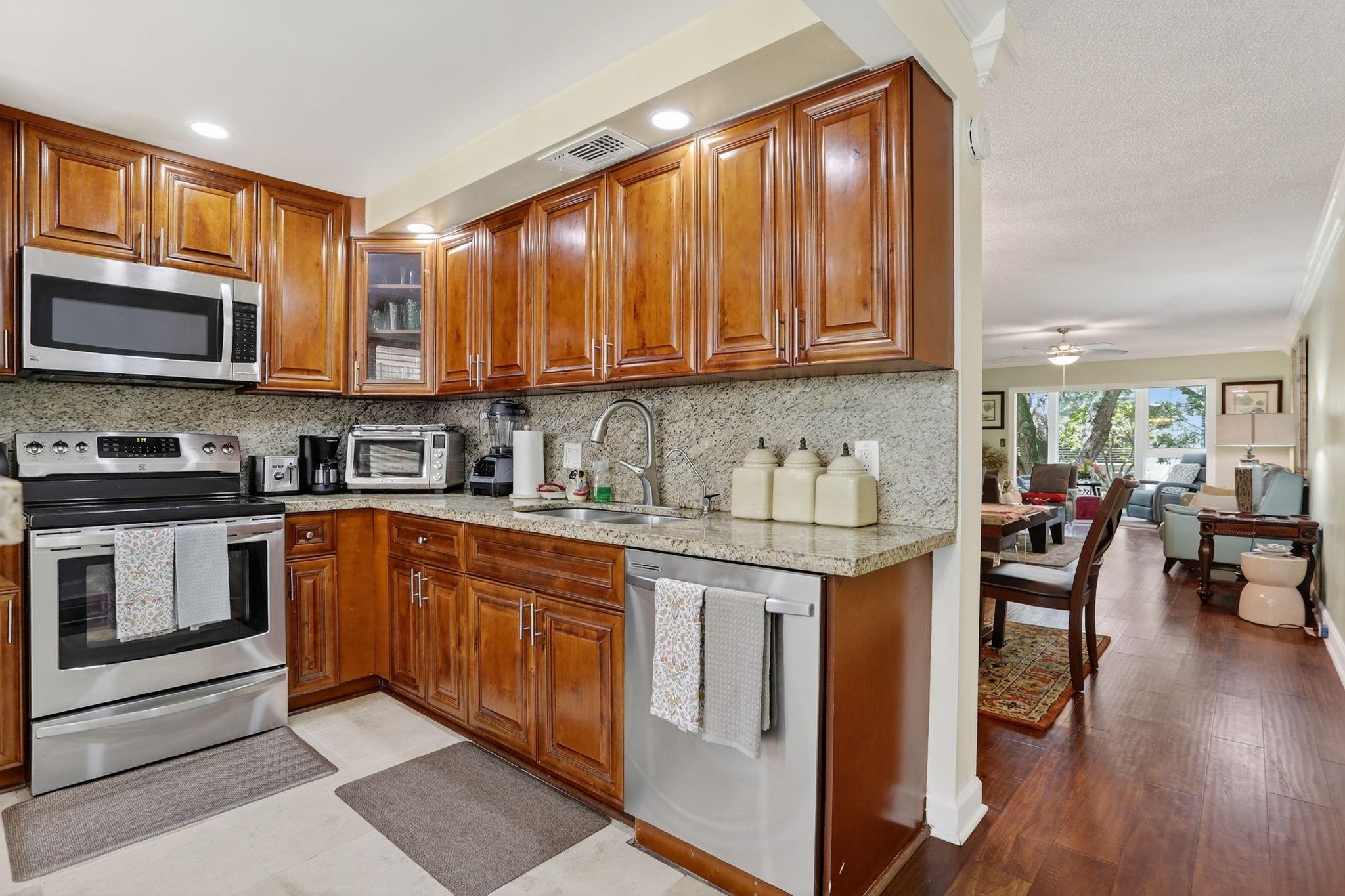 2403 Antigua Cir B2
