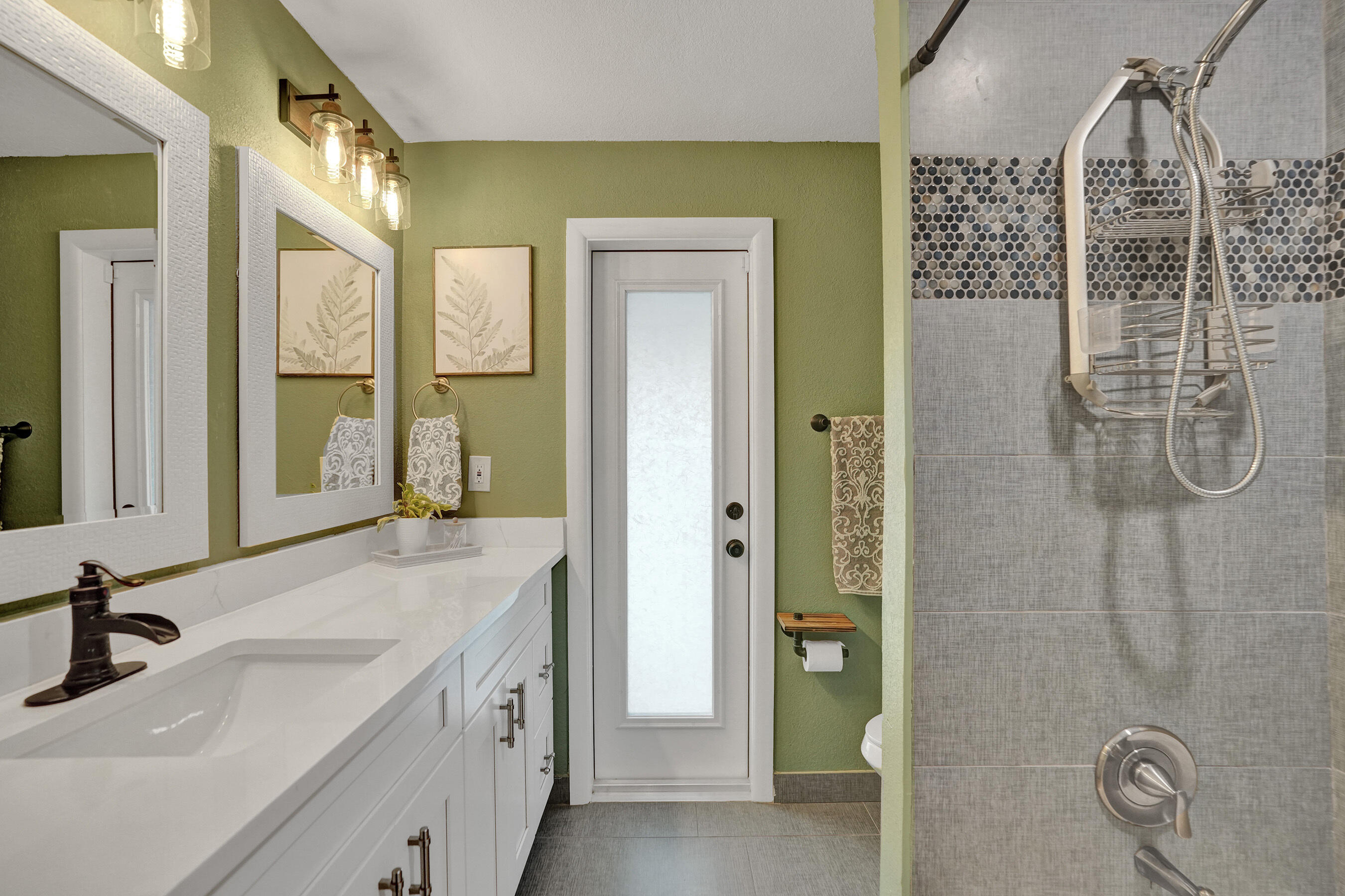 RAMBLEWOOD - Residential