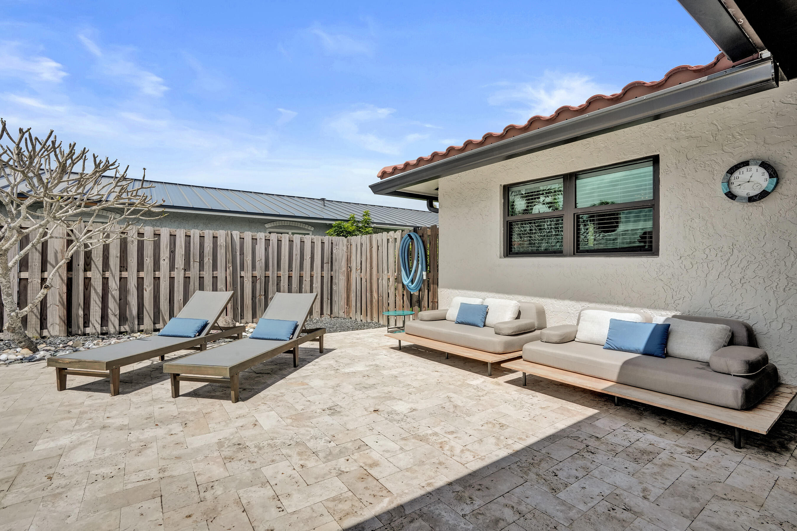 RAMBLEWOOD - Residential