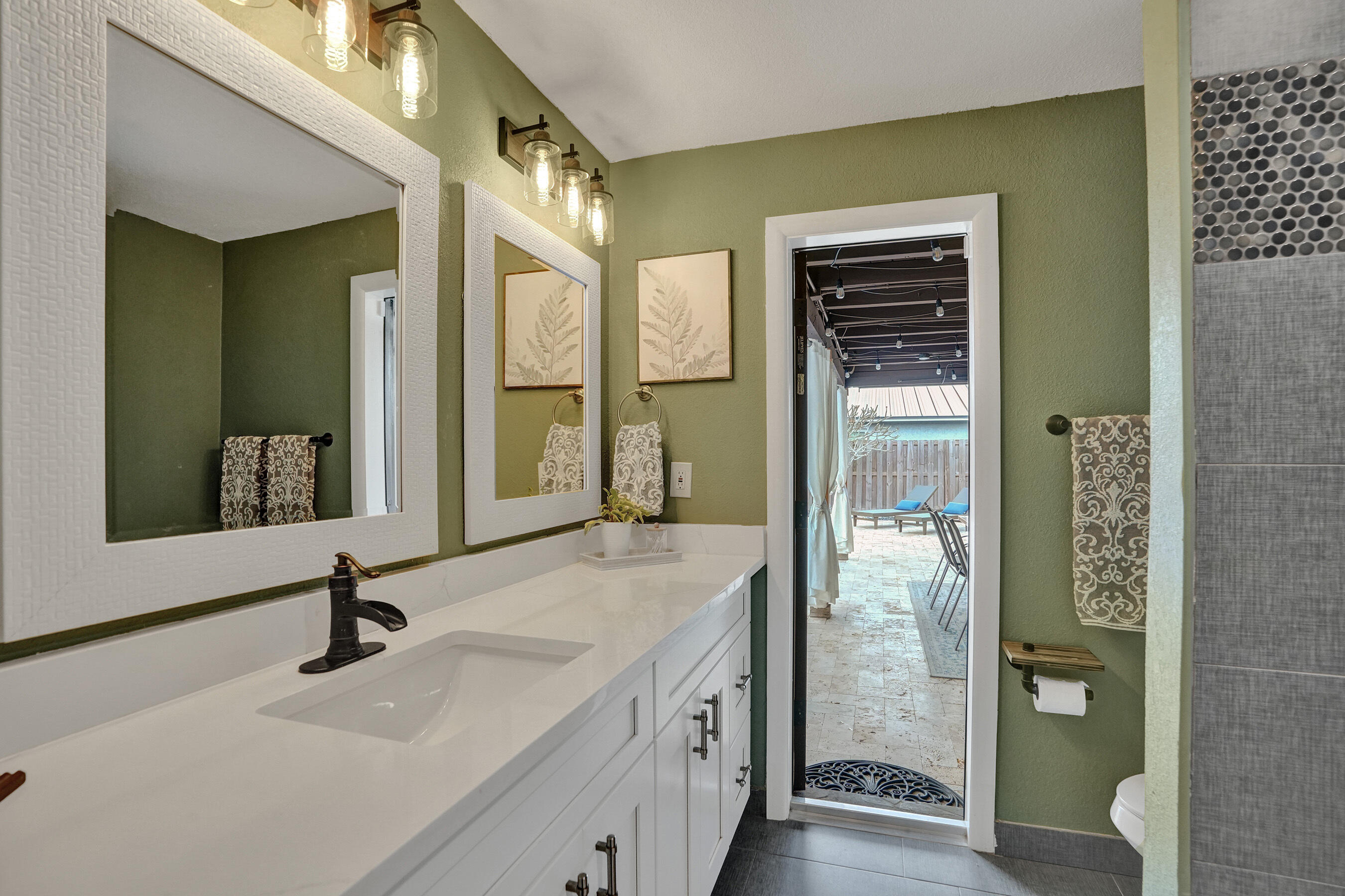 RAMBLEWOOD - Residential