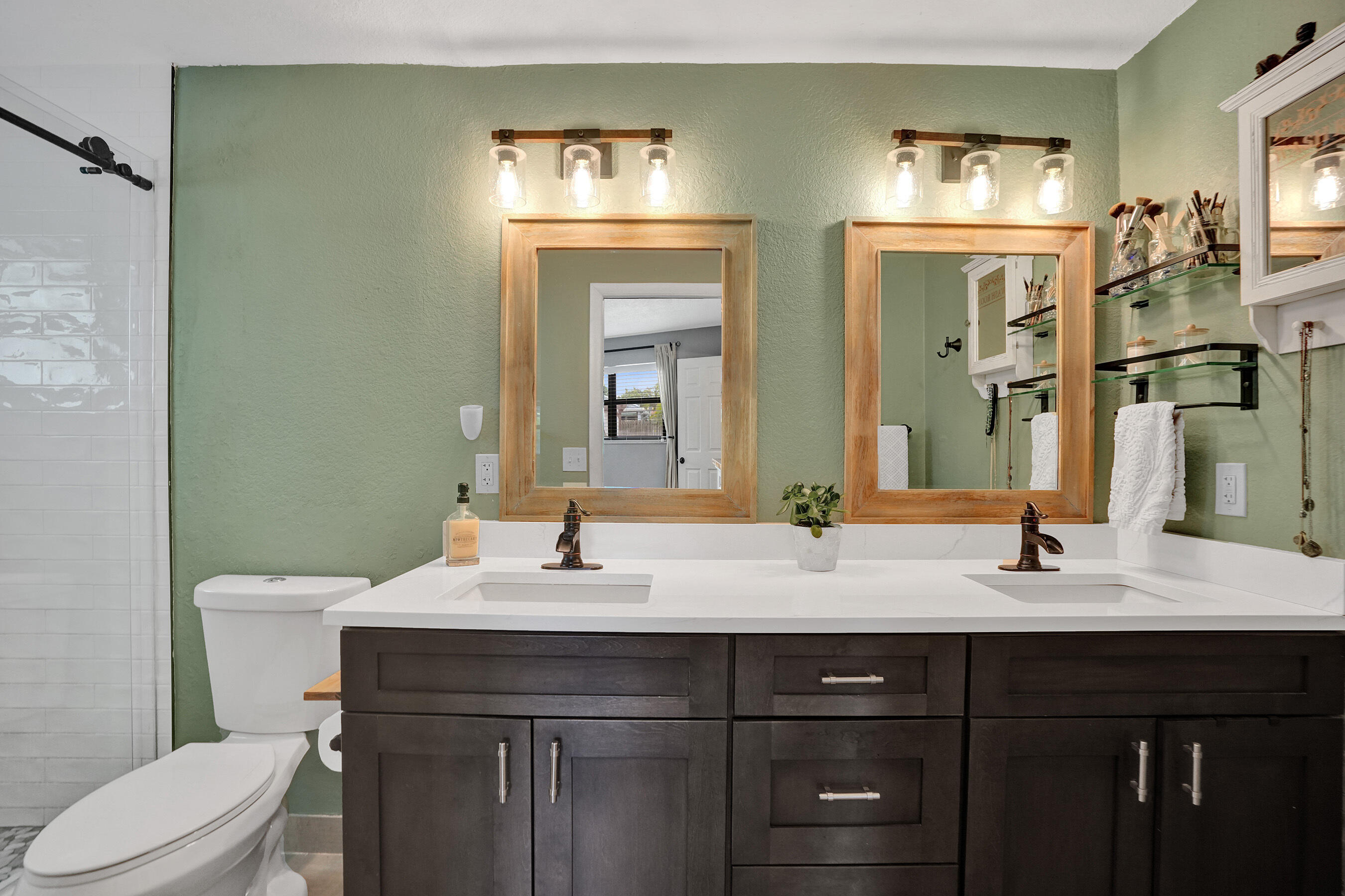 RAMBLEWOOD - Residential