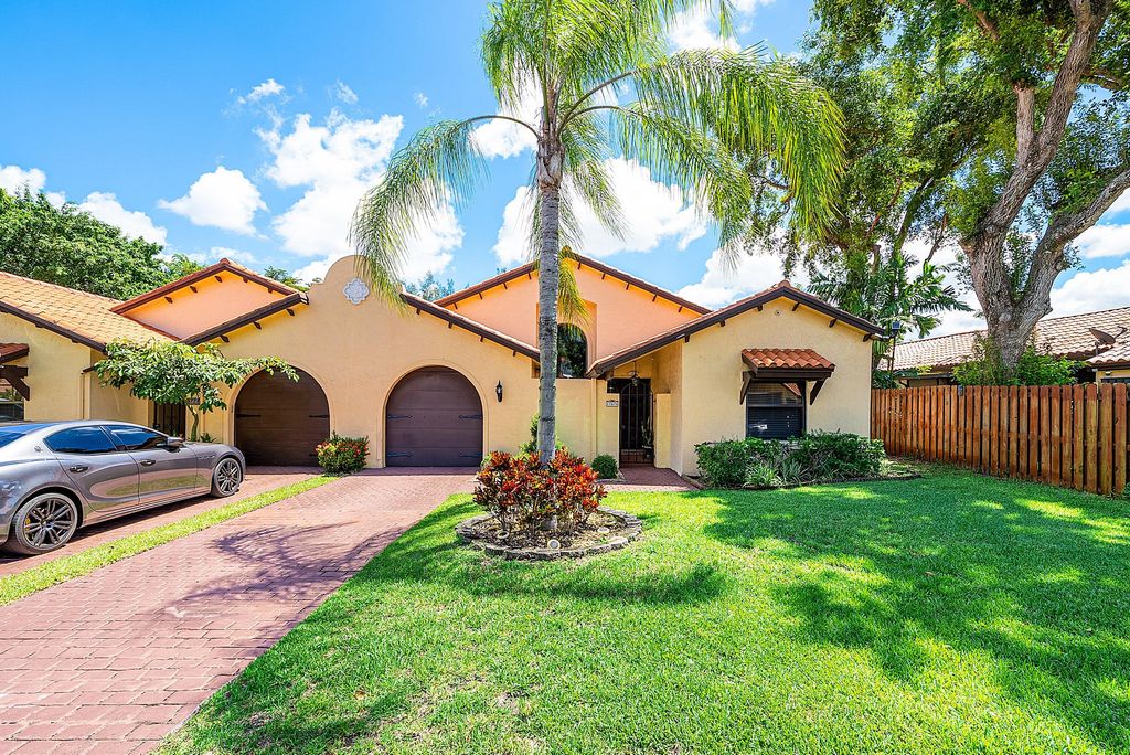 Photo of 13676 Cortez Drive, Delray Beach, FL 33484 (MLS # R11159550)