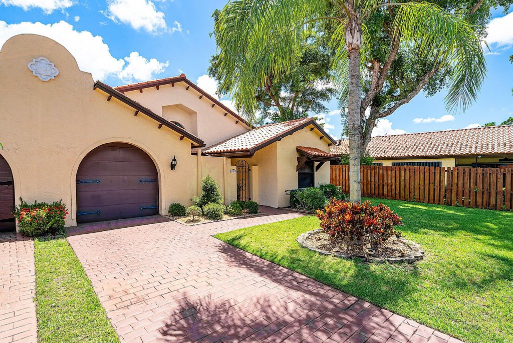 Photo of 13676 Cortez Drive, Delray Beach, FL 33484 (MLS # R11159550)