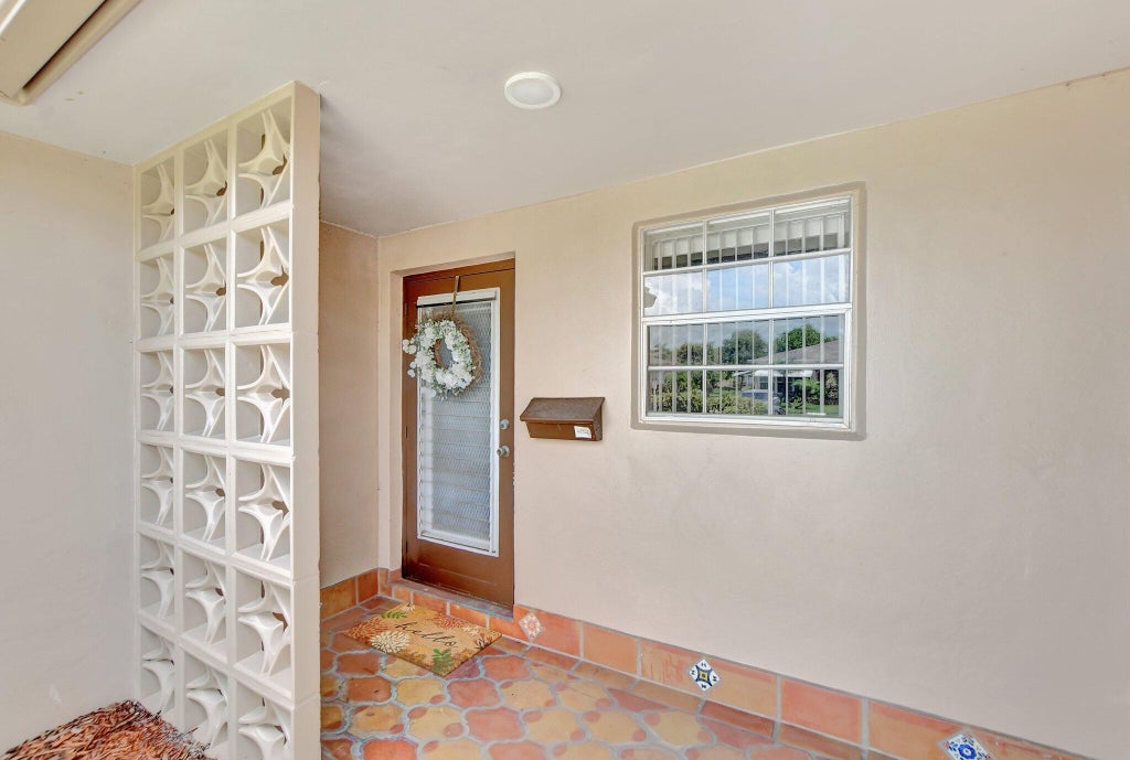 Photo of 1285 High Point Place N #A, Delray Beach, FL 33445 (MLS # R10999932)